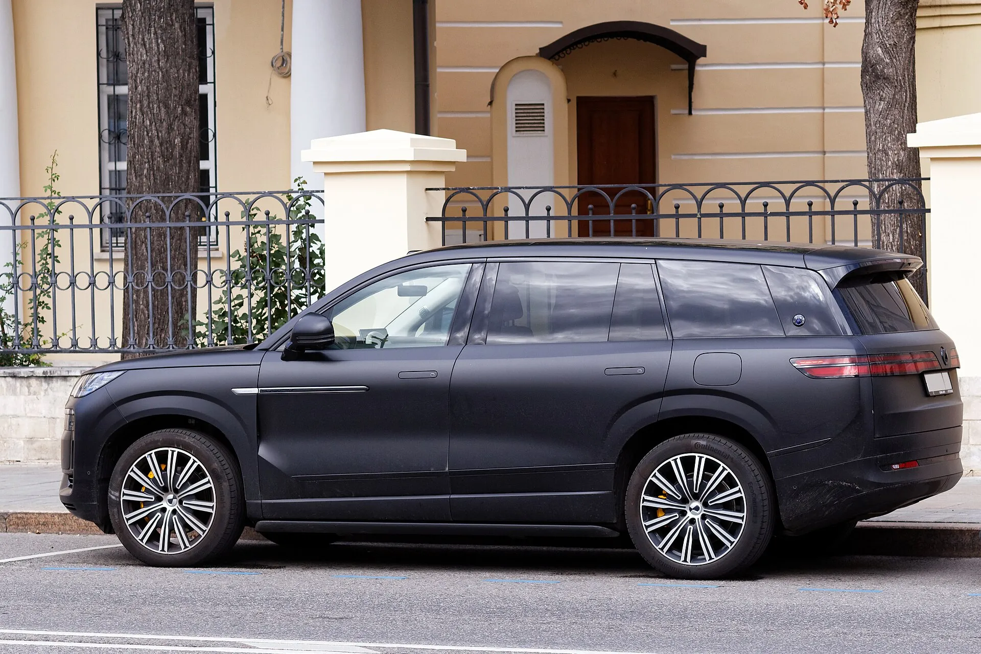 Denza N9 plug-in hybrid powertrain and charging port showcasing its advanced electric vehicle technology