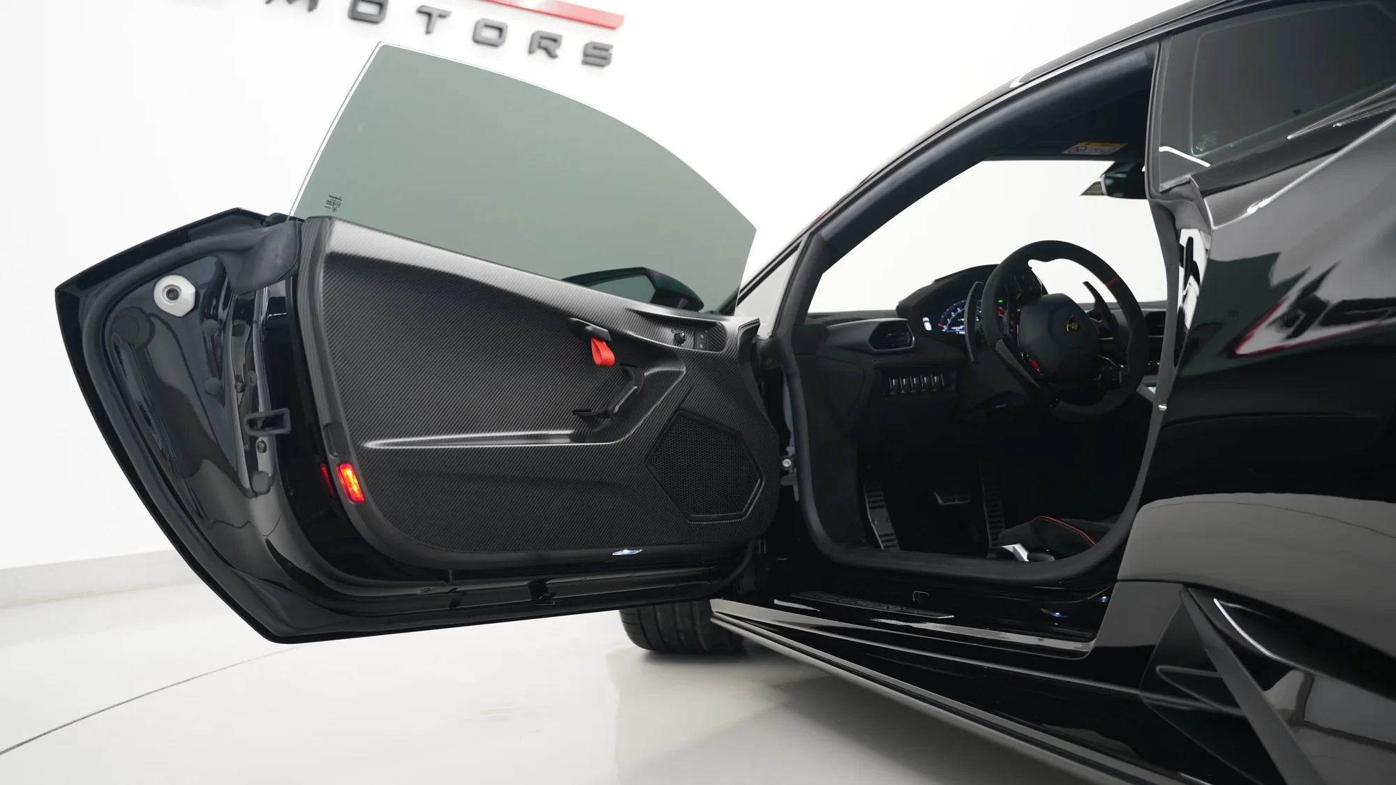 2021 Lamborghini Huracan STO thumbnail 6