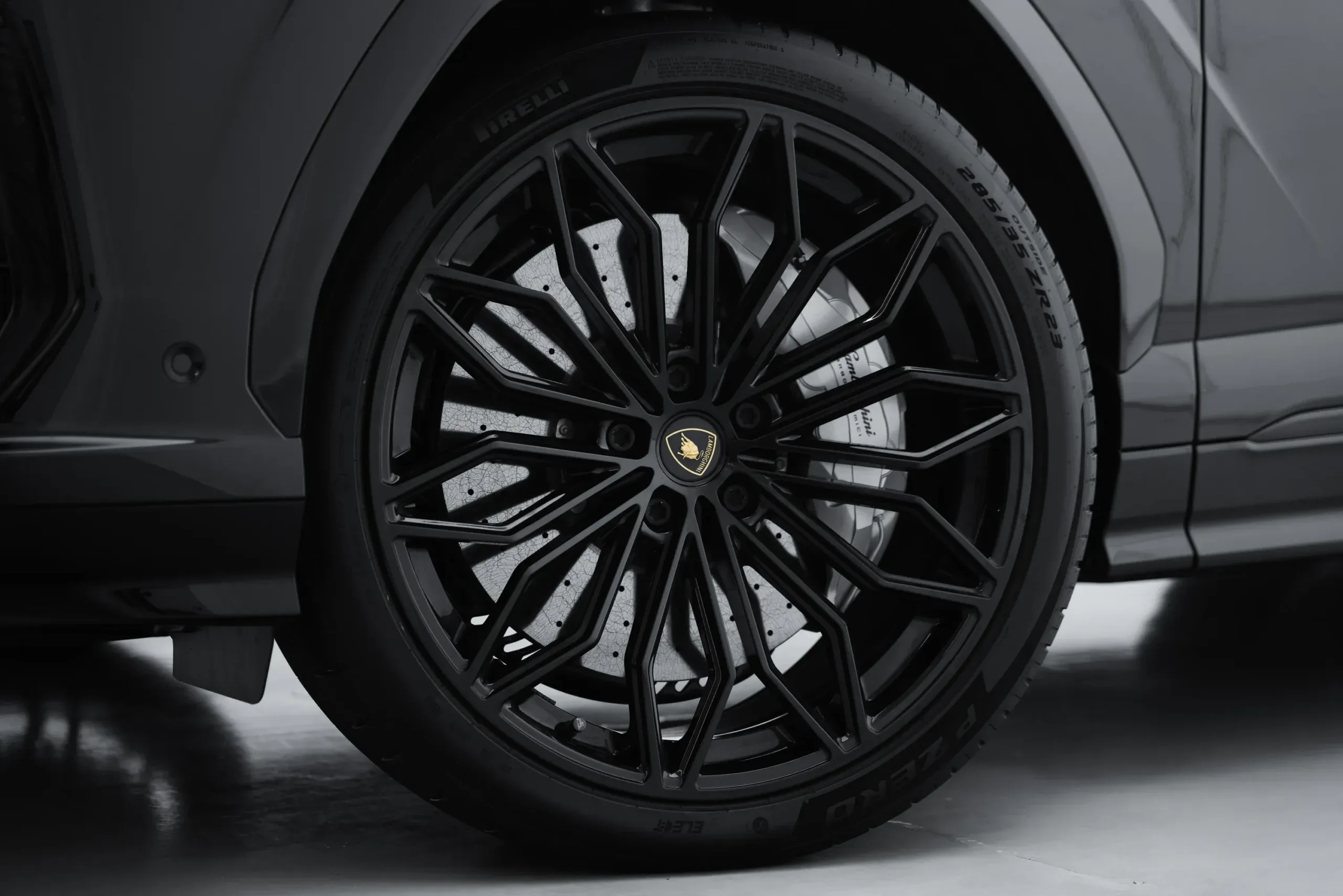 2025 Lamborghini Urus SE thumbnail 10
