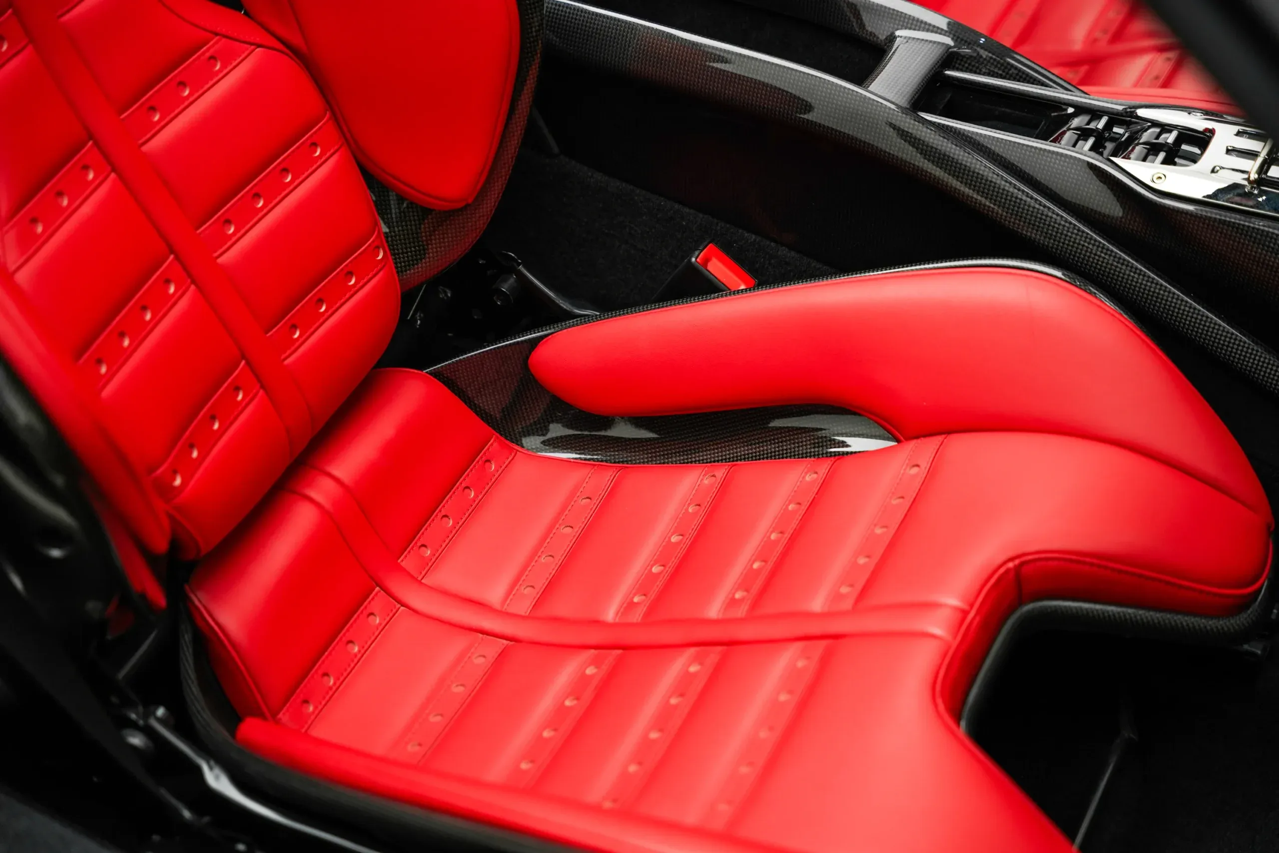 2023 Ferrari SF90 Spider Assetto Fiorano with Warranty and Service Contract thumbnail 17