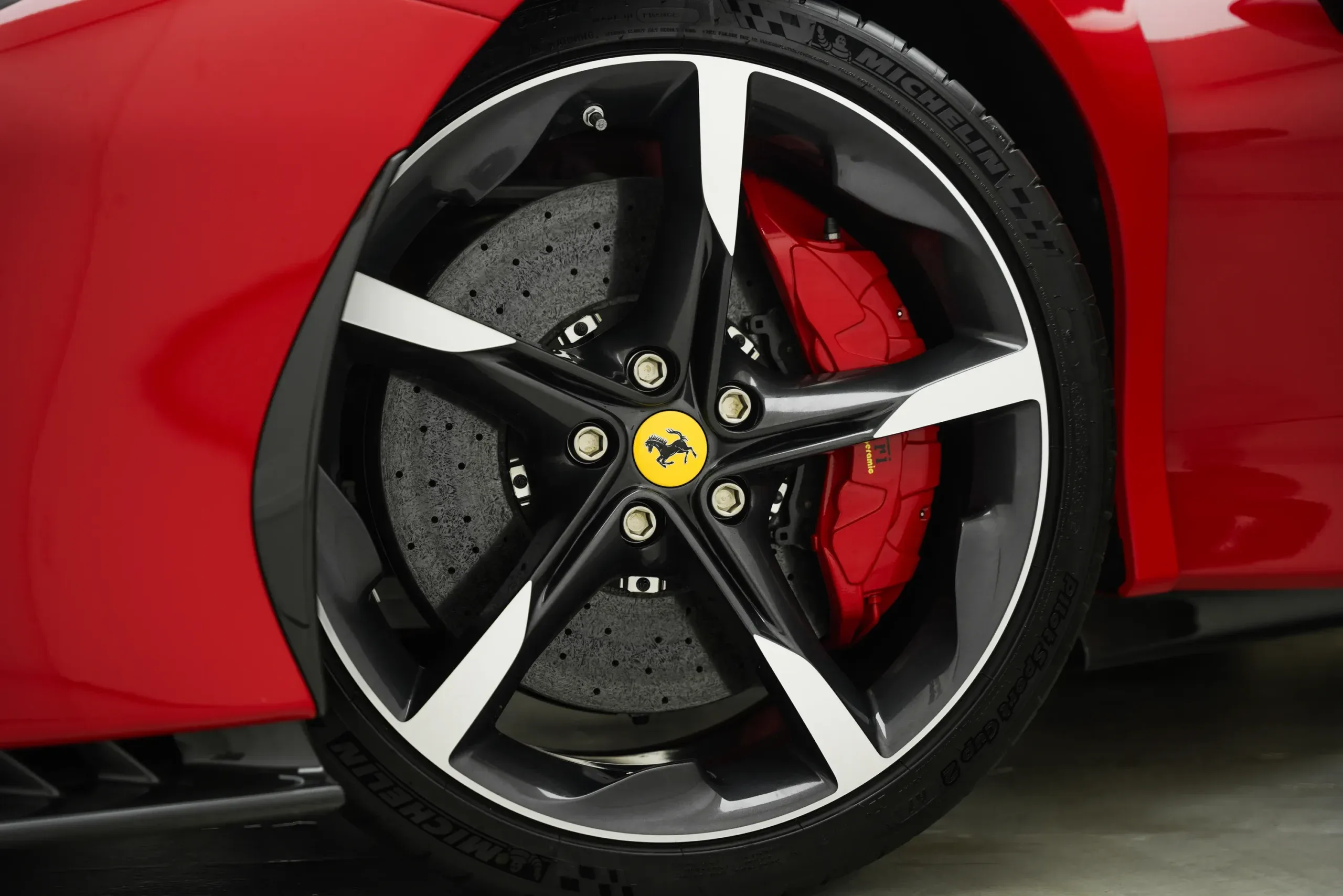 2023 Ferrari SF90 Spider Assetto Fiorano with Warranty and Service Contract thumbnail 18