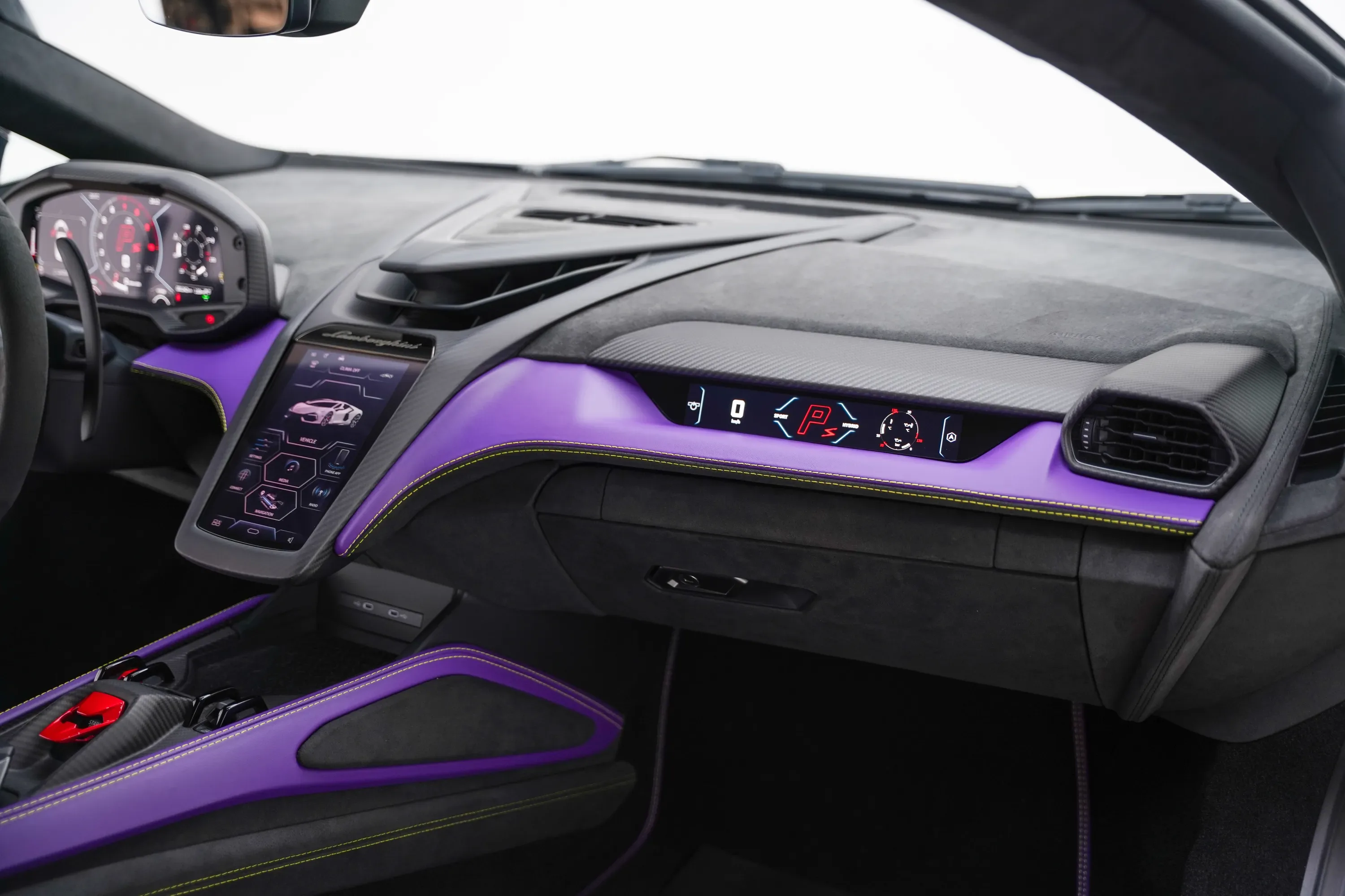 2024 Lamborghini Revuelto thumbnail 11
