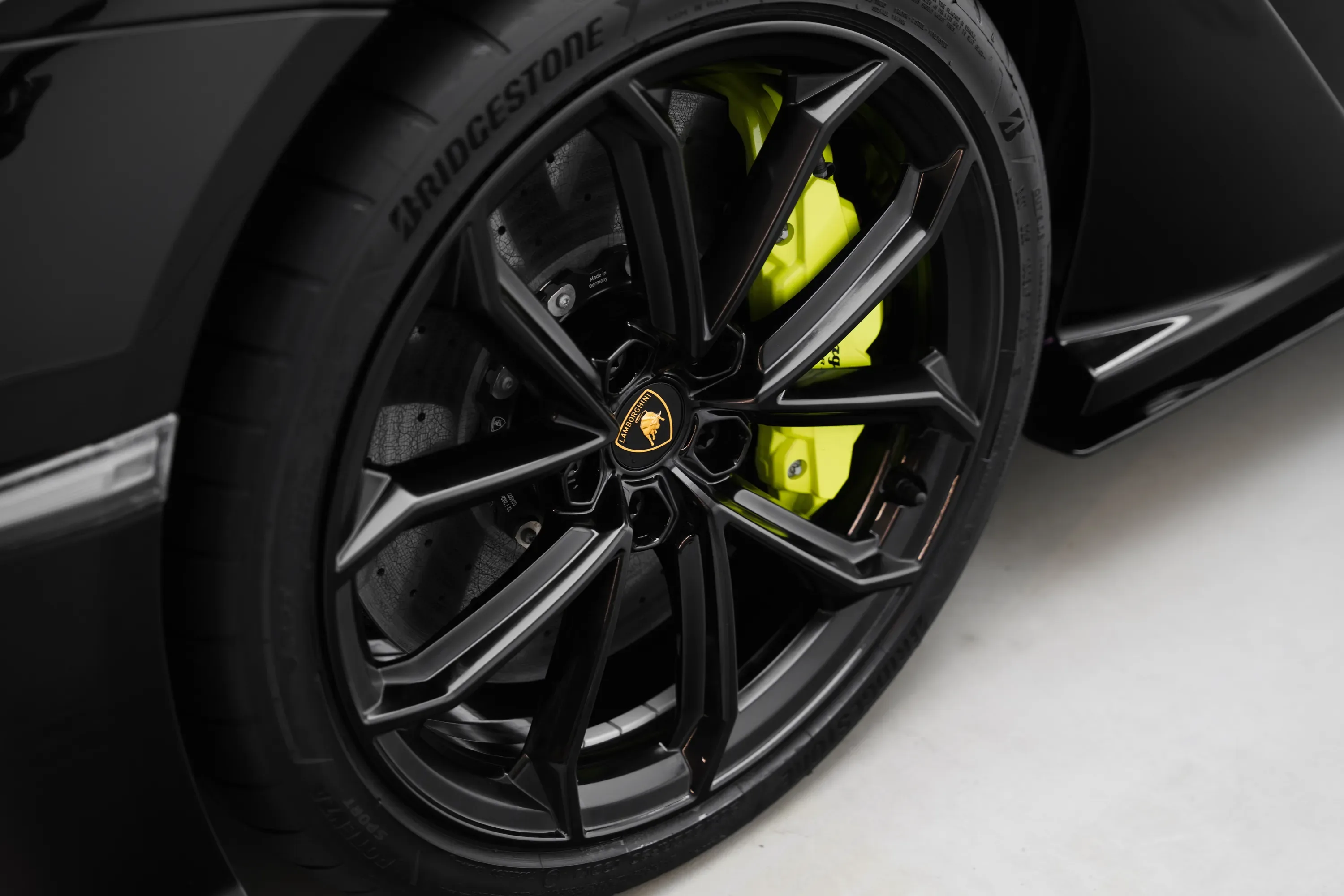 2024 Lamborghini Revuelto thumbnail 19