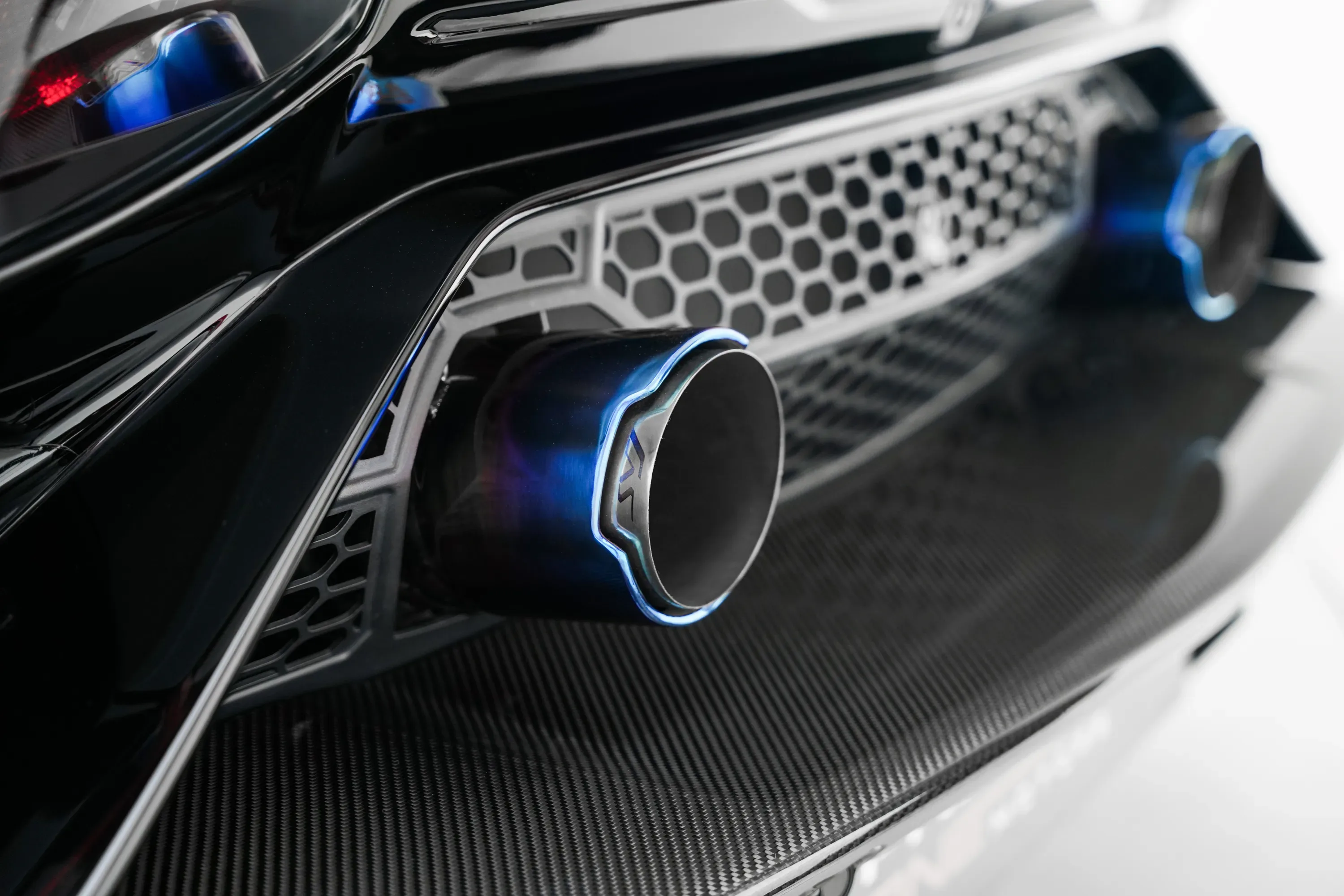 2022 Lamborghini Aventador SVJ 63 thumbnail 17