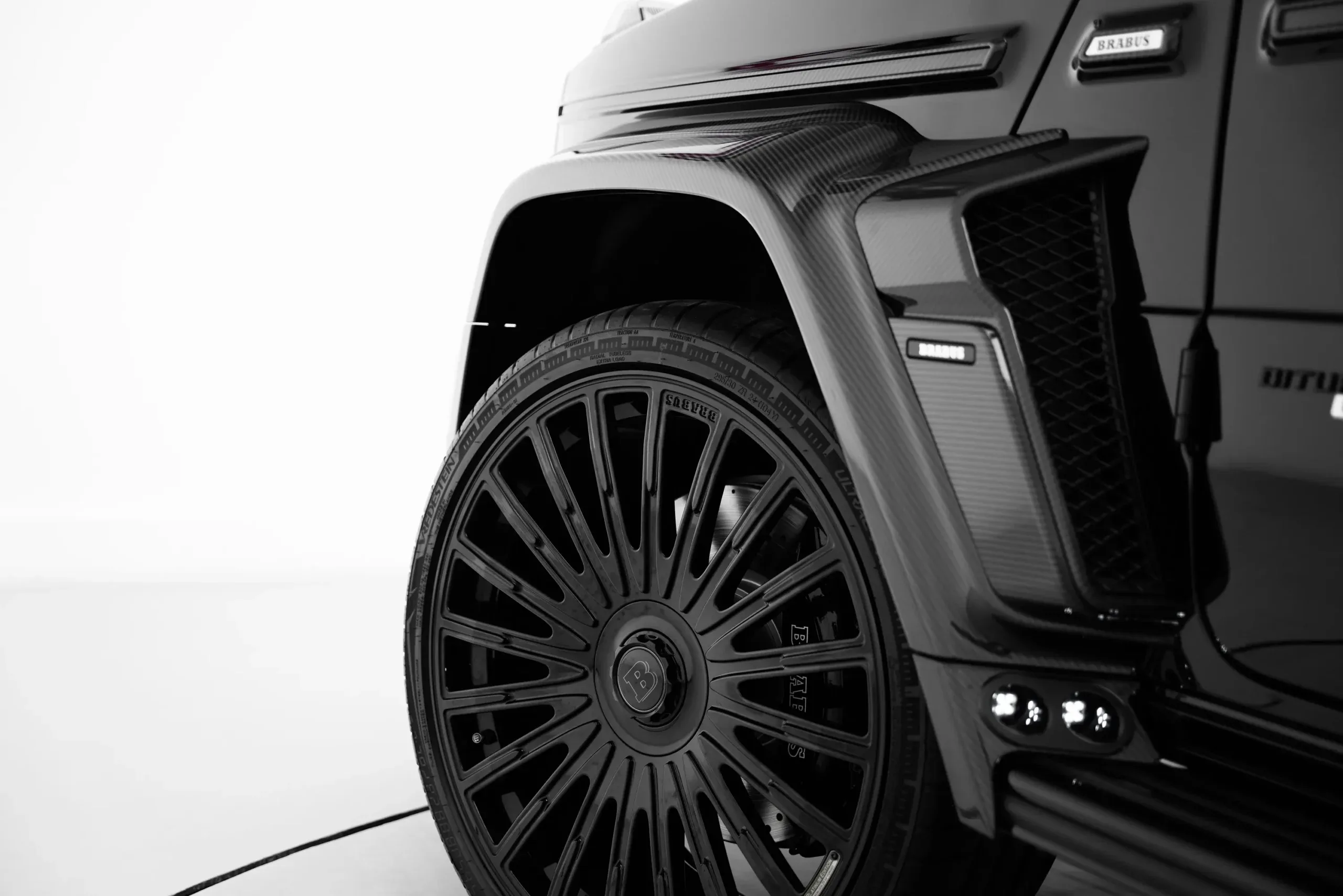 2025 Mercedes-Benz Brabus 800 Super Black thumbnail 21