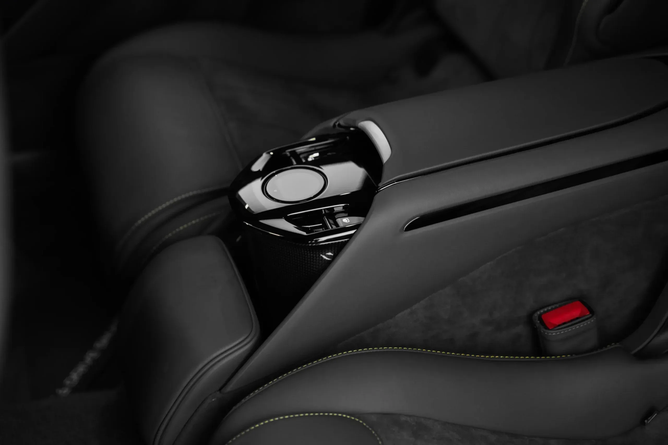 2024 Ferrari Purosangue with Novitec Kit thumbnail 14