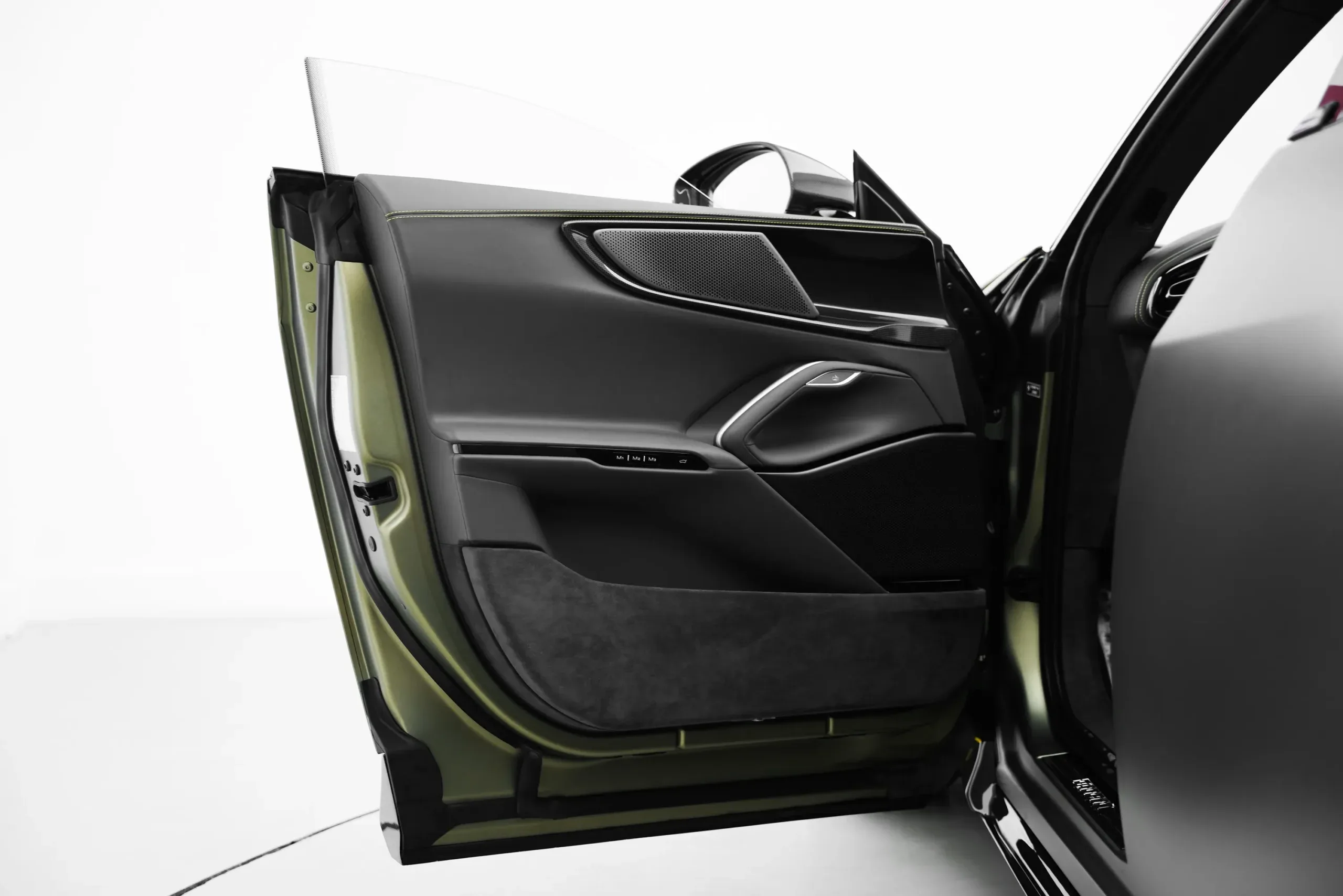 2024 Ferrari Purosangue with Novitec Kit thumbnail 6