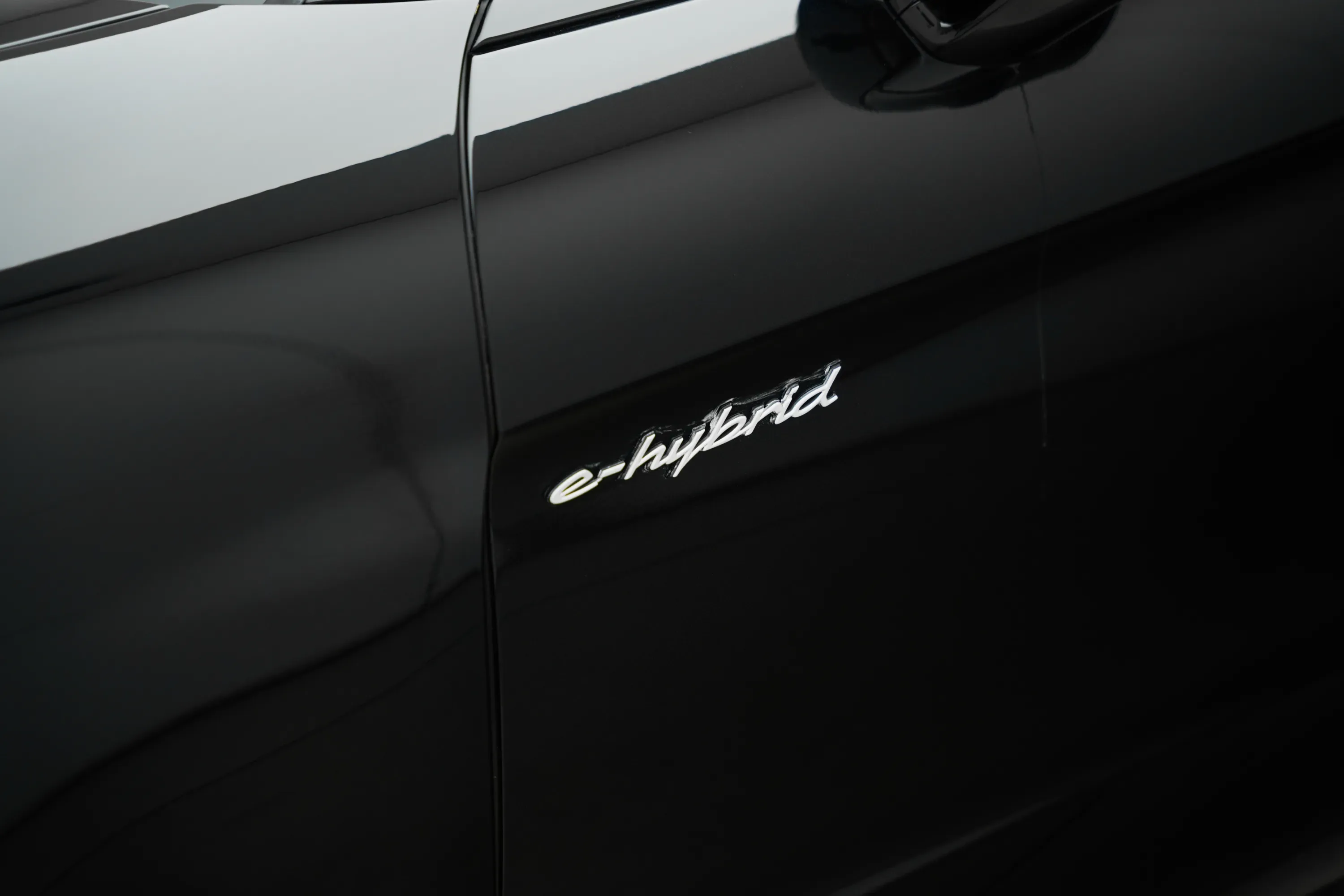 2024 Porsche Panamera 4 E-Hybrid thumbnail 11