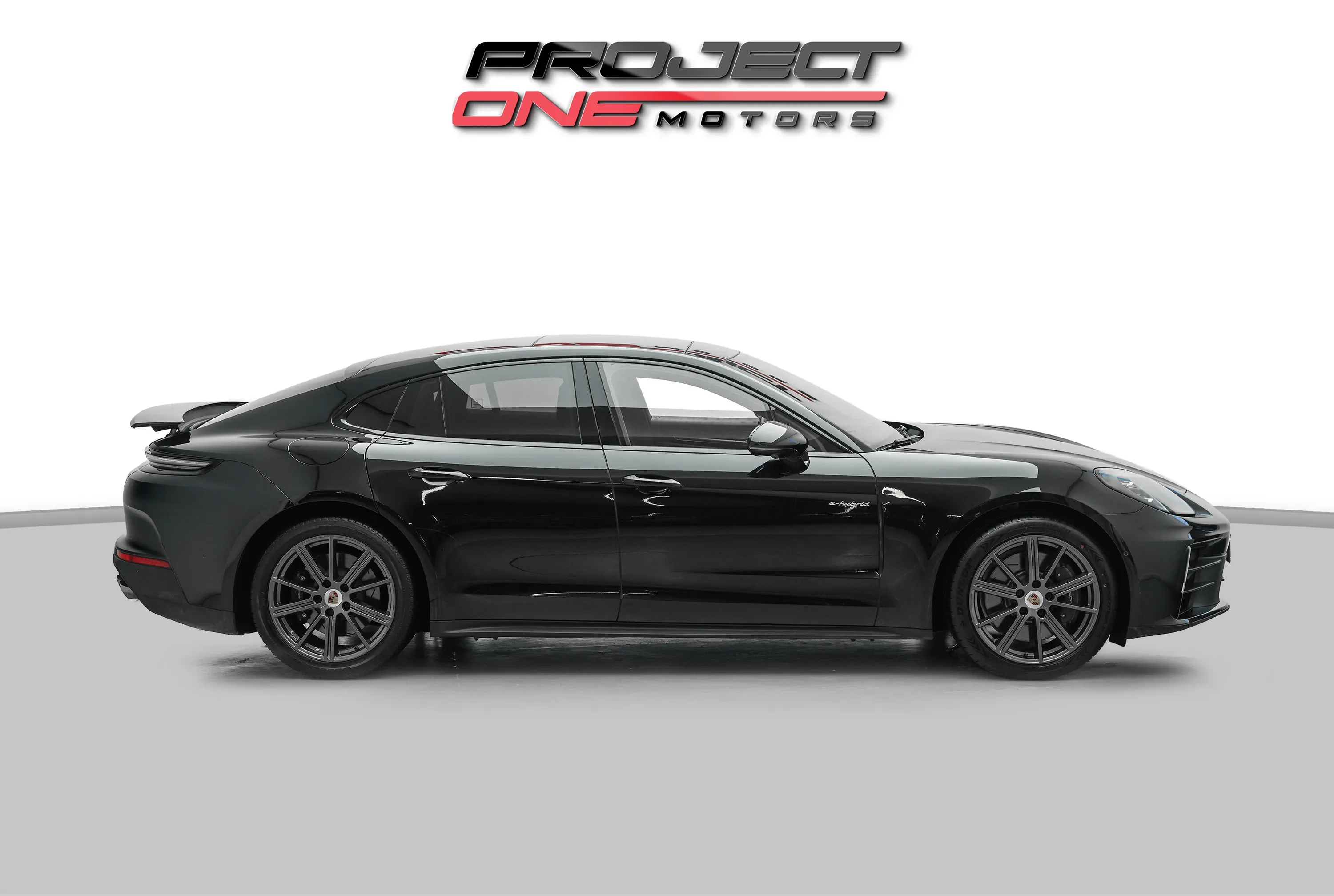 2024 Porsche Panamera 4 E-Hybrid - photo 3 of 20