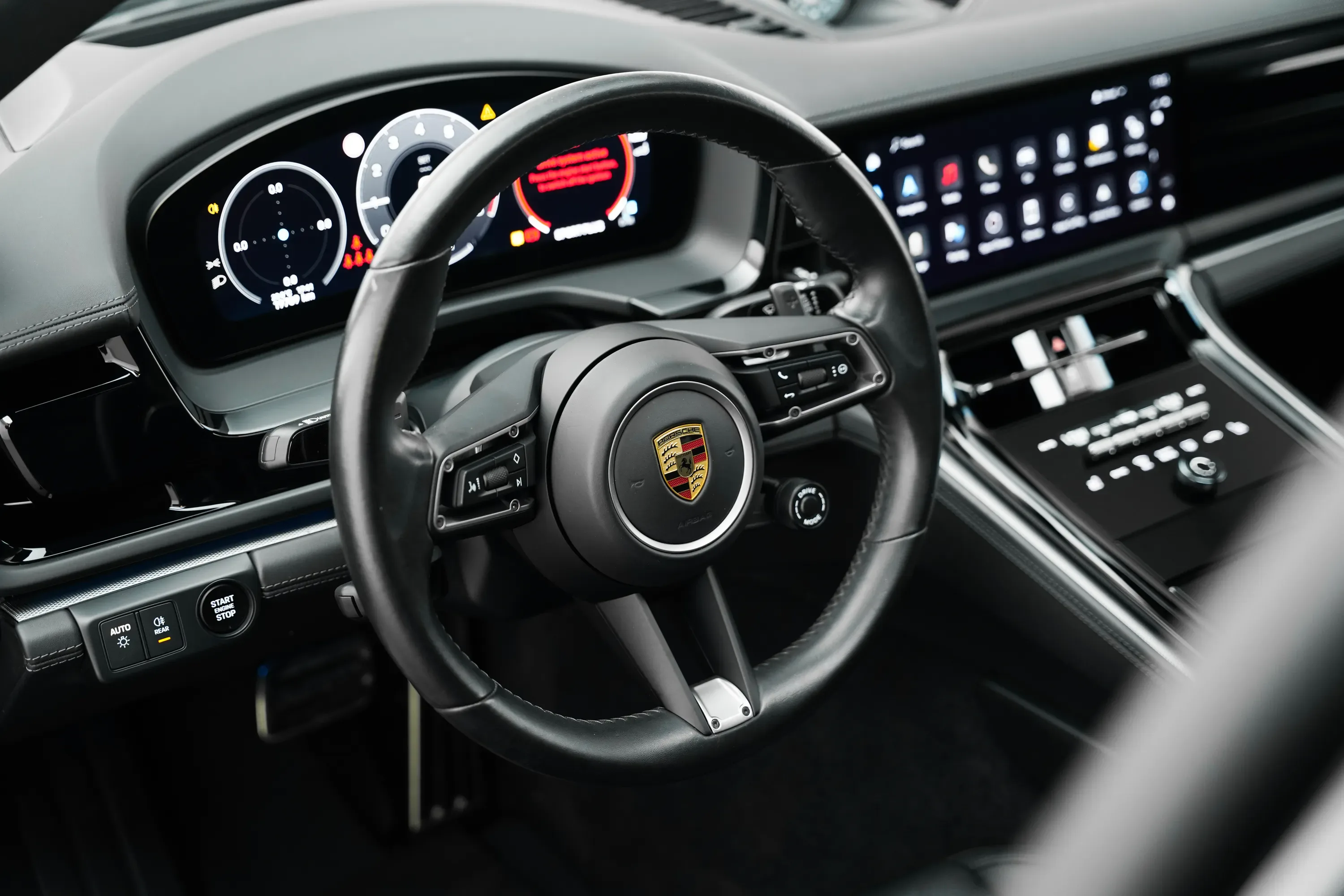 2024 Porsche Panamera 4 E-Hybrid thumbnail 6