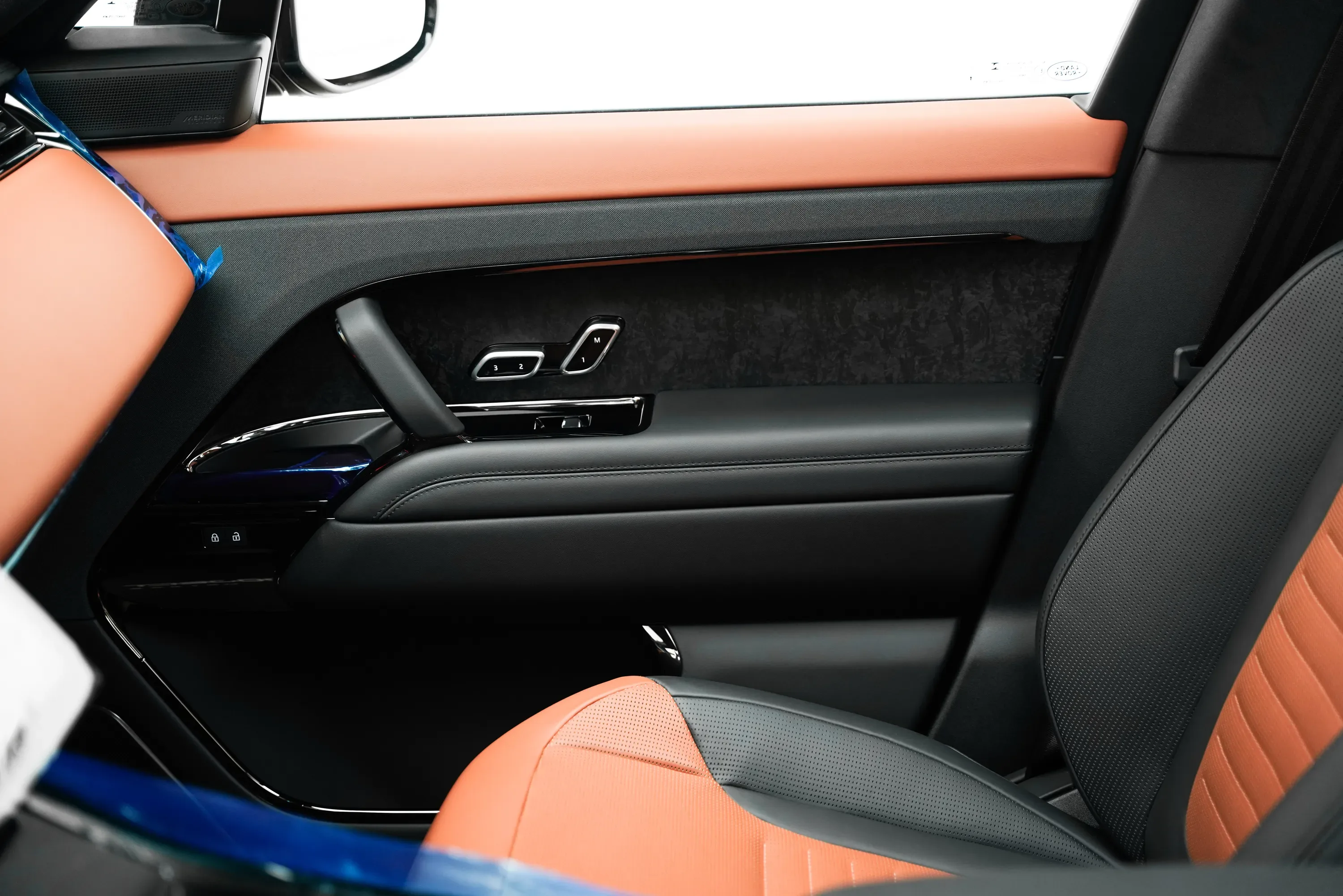 2025 Land Rover Range Rover Sport SV Edition 2 with Warranty thumbnail 16