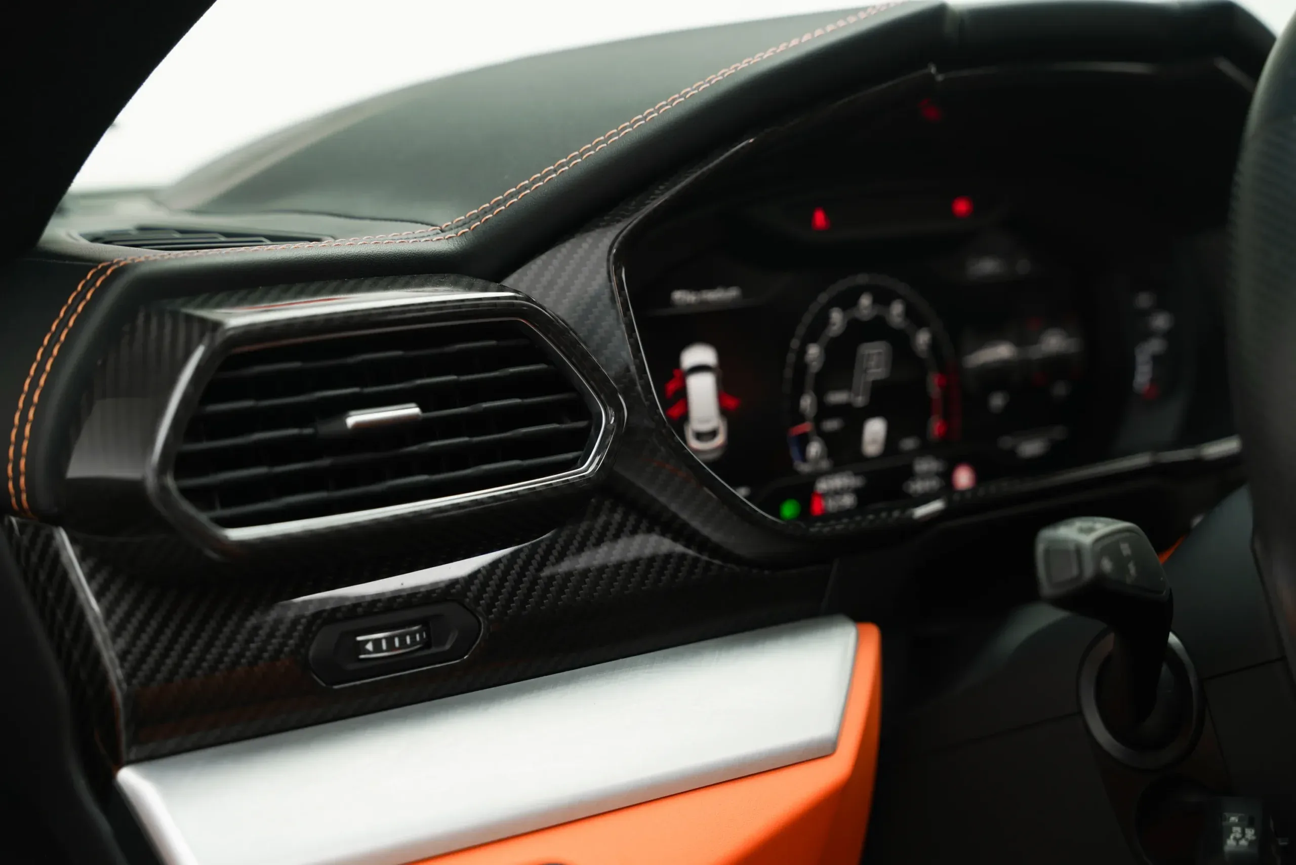 2022 Lamborghini Urus thumbnail 12