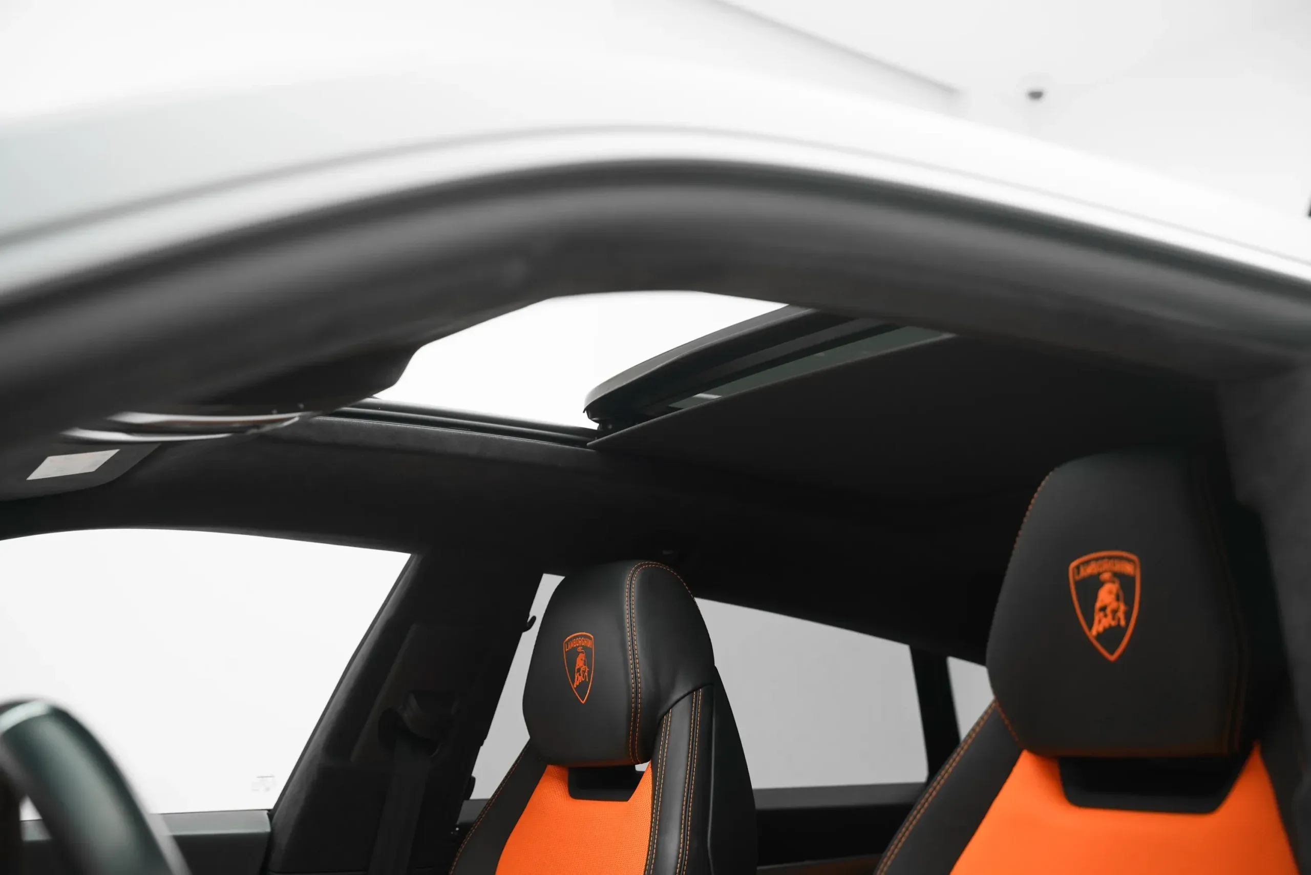 2022 Lamborghini Urus thumbnail 14