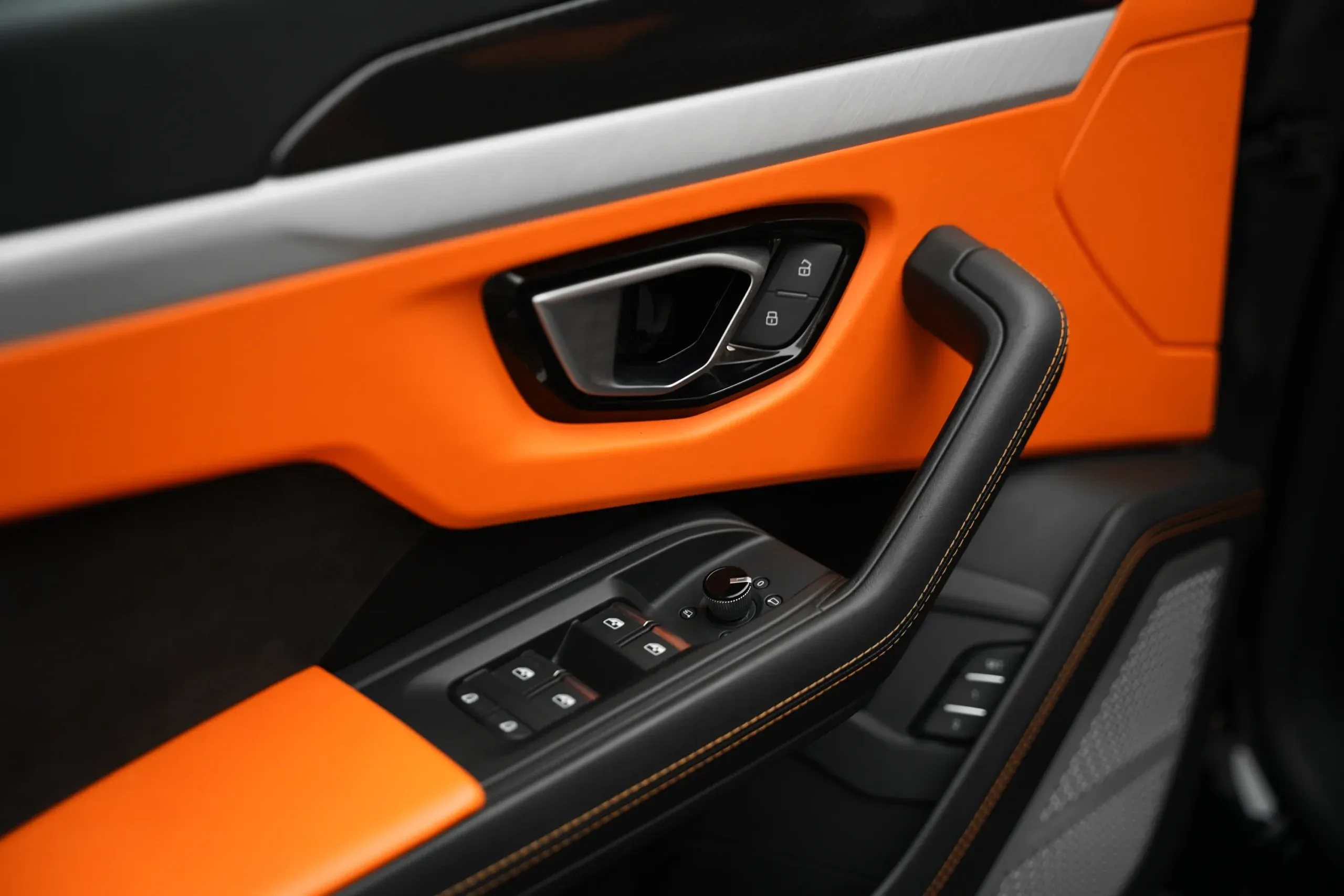 2022 Lamborghini Urus thumbnail 10
