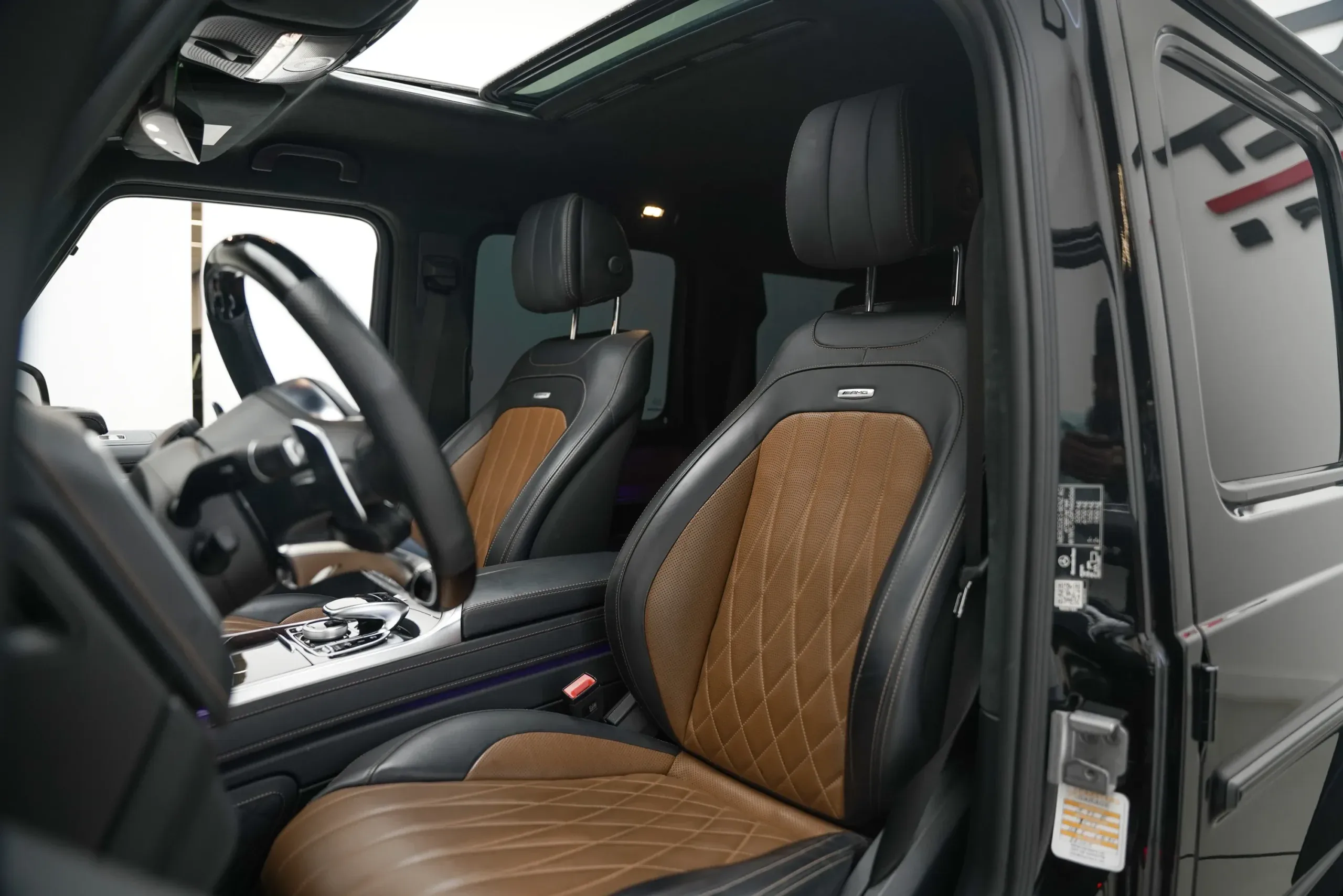 2023 Mercedes Benz AMG G63 thumbnail 13