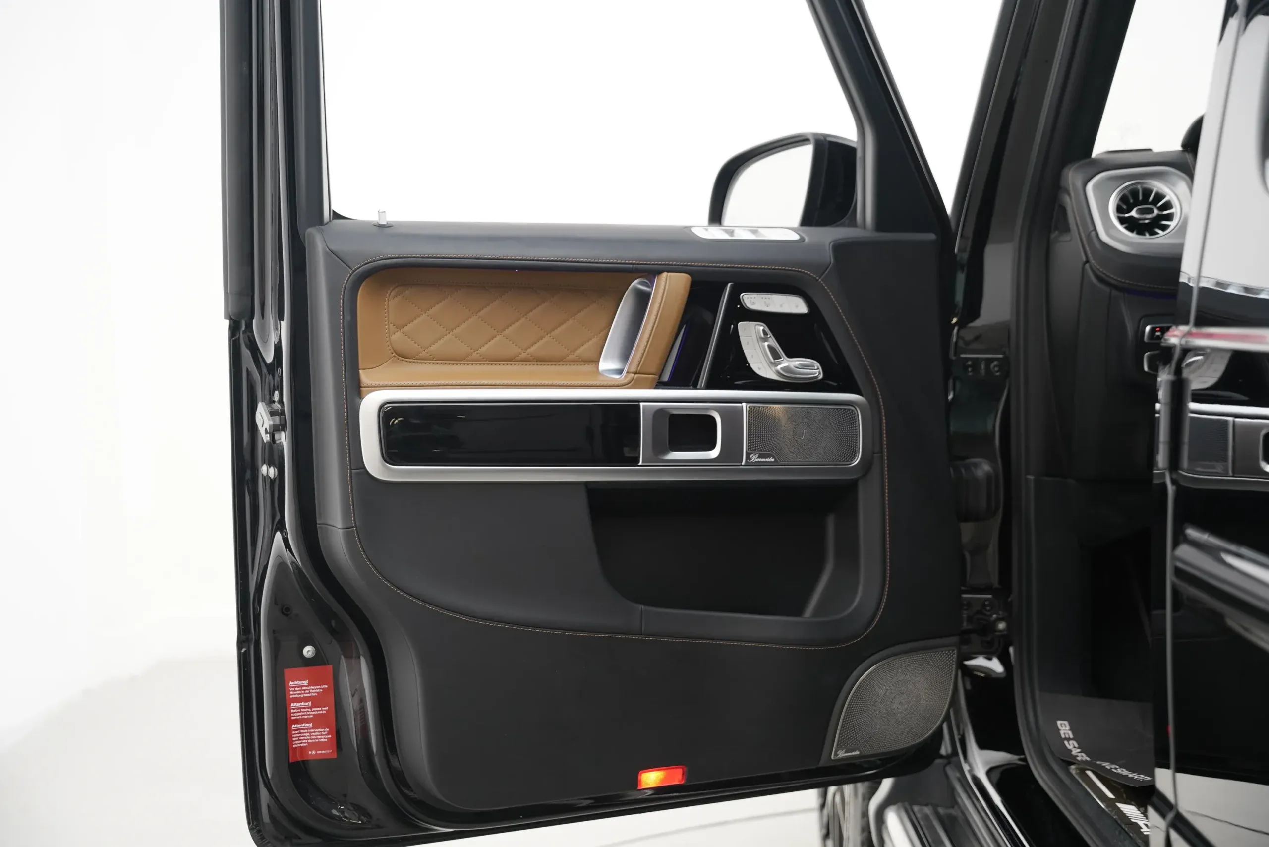 2023 Mercedes Benz AMG G63 thumbnail 6