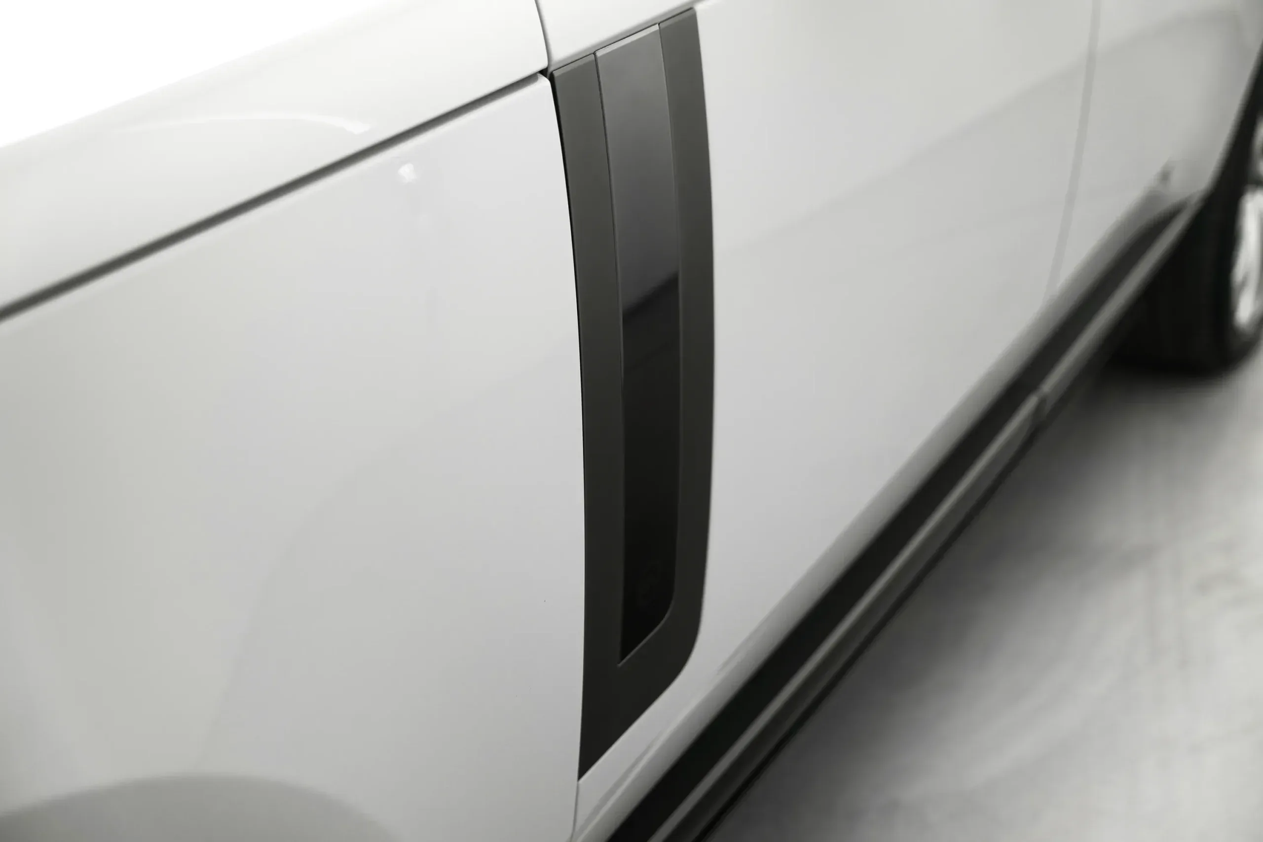 2025 Land Rover Range Rover SV with Service Contract thumbnail 21