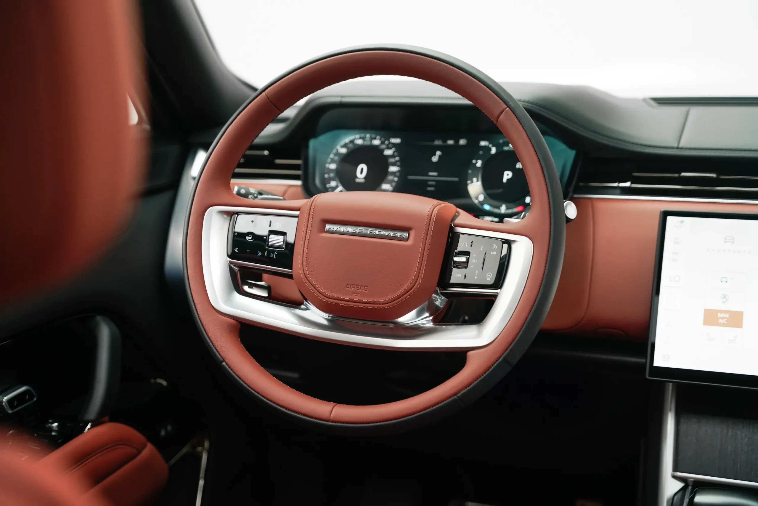 2025 Land Rover Range Rover SV with Service Contract thumbnail 8