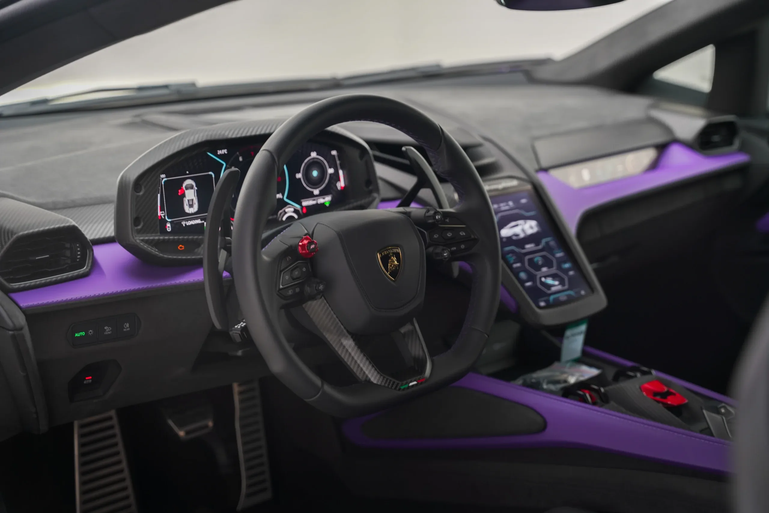 2025 Lamborghini Revuelto thumbnail 6