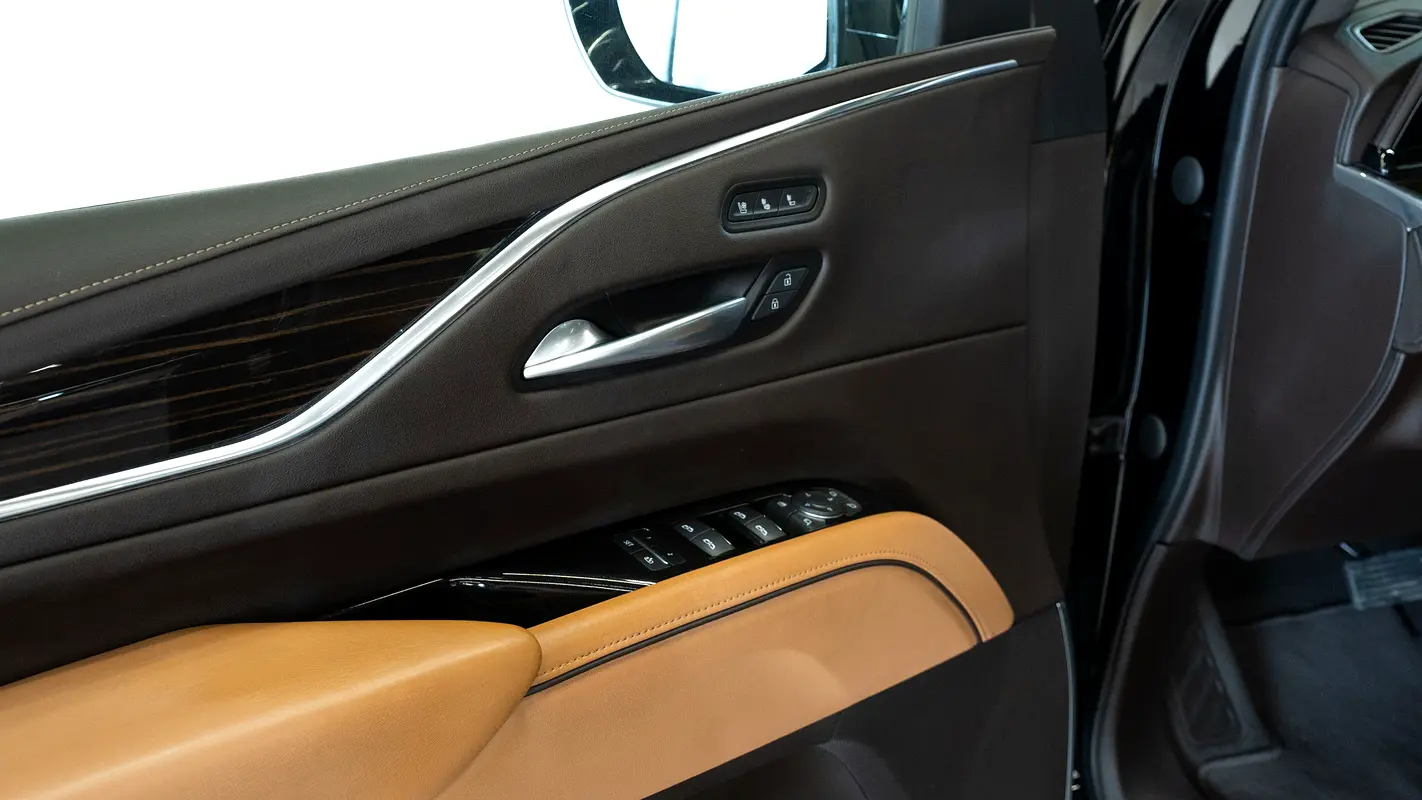 2021 Cadillac Escalade Sport Platinum GCC Full Option thumbnail 17