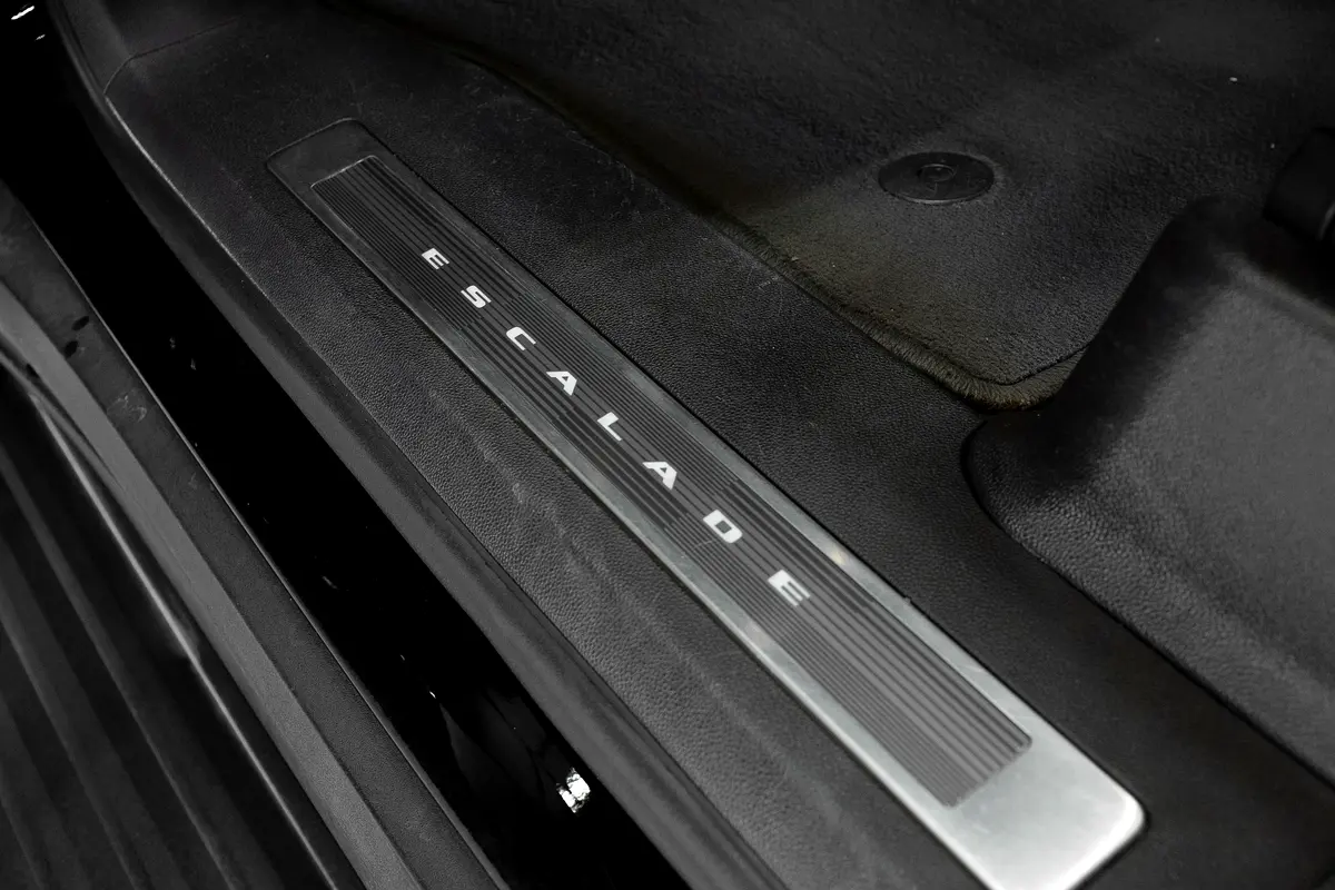 2021 Cadillac Escalade Sport Platinum GCC Full Option thumbnail 18