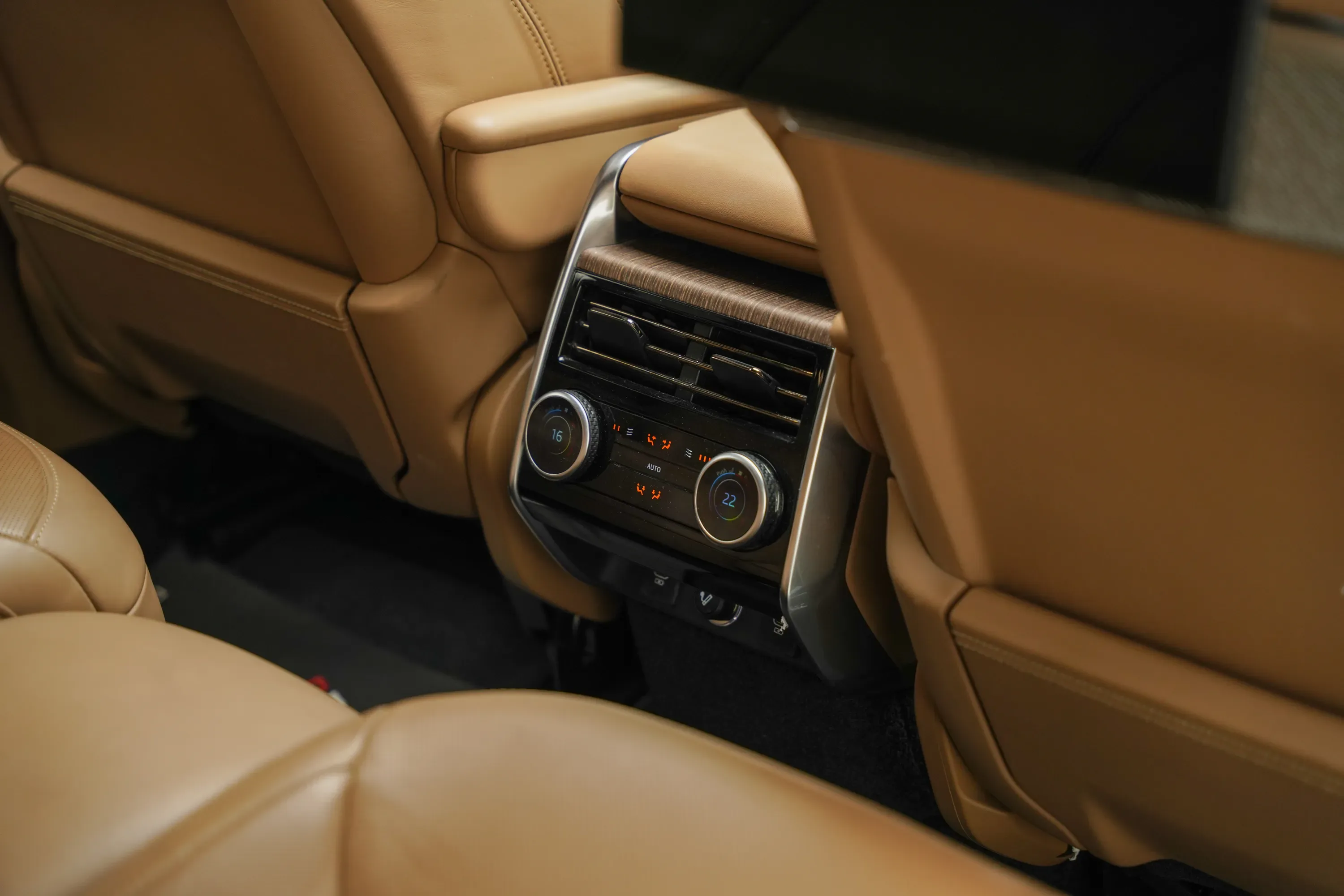 2024 Range Rover P530 Autobiography with Warranty and Service Contract thumbnail 13