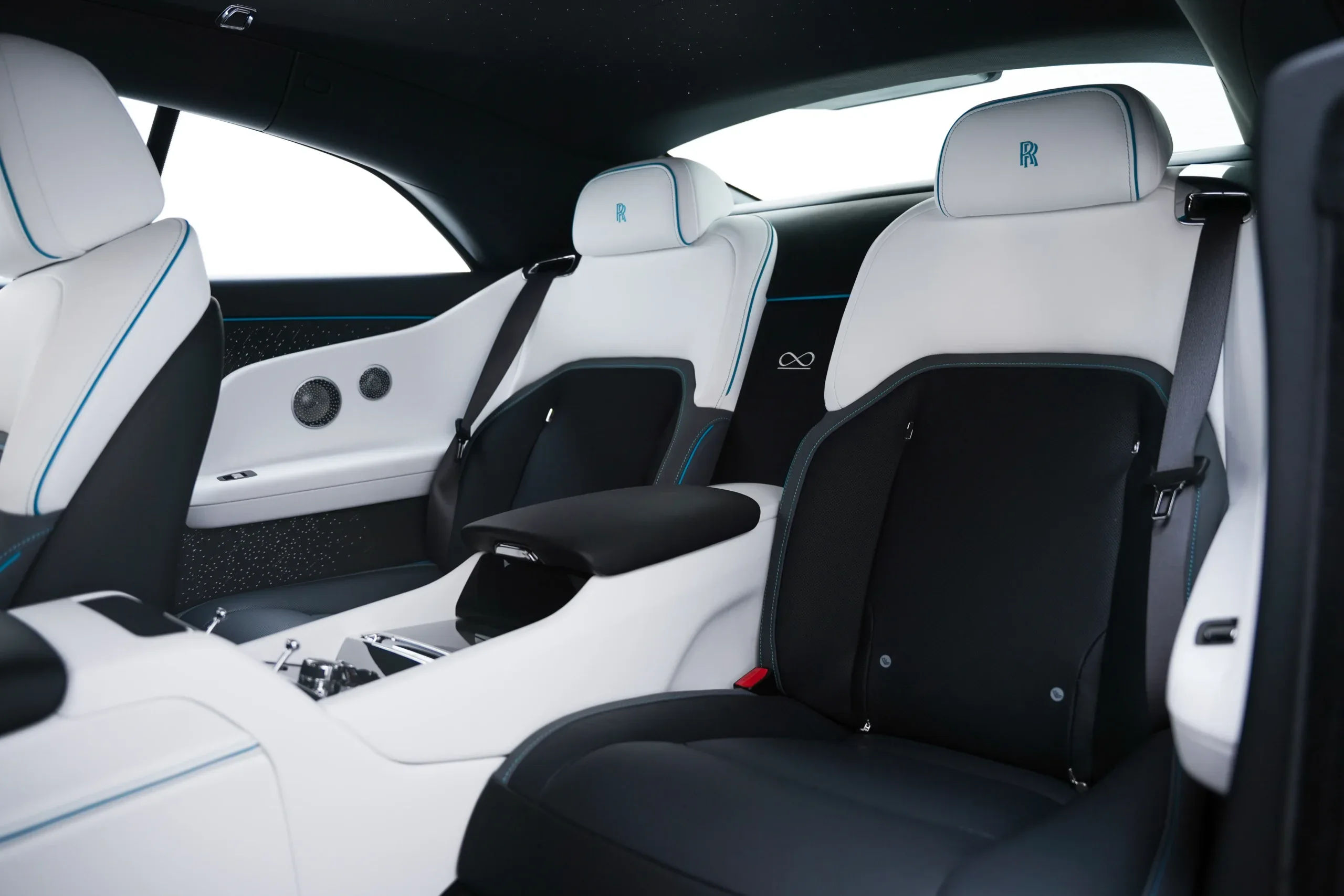 2025 Rolls Royce Spectre thumbnail 9