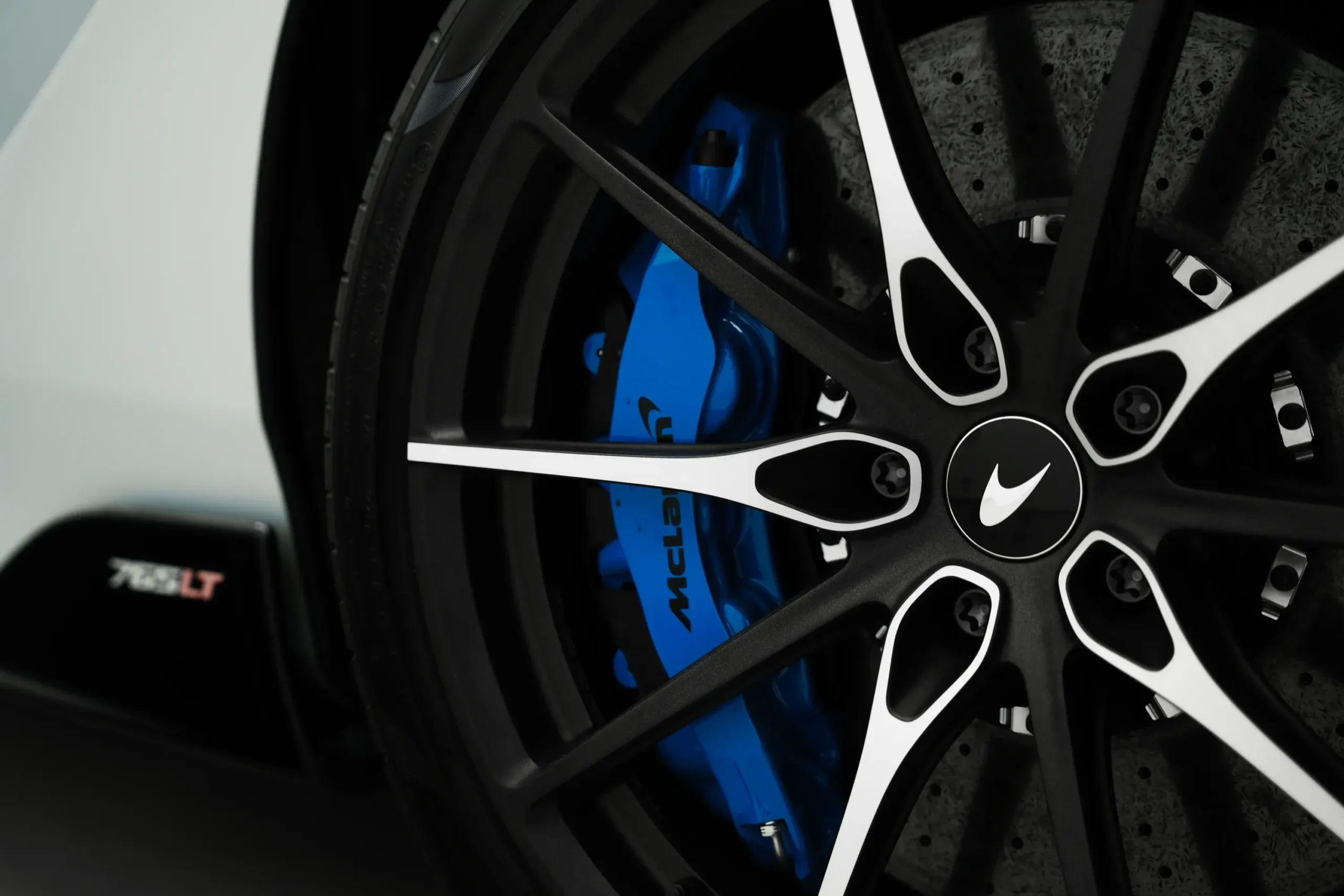 2022 Mclaren 765LT Spider thumbnail 19