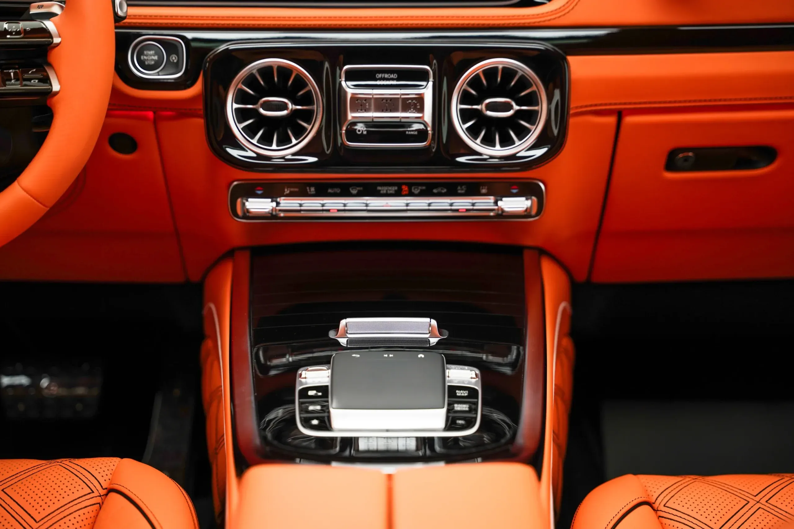 2025 Mercedes-Benz G-Class Brabus G 800 Masterpiece thumbnail 8