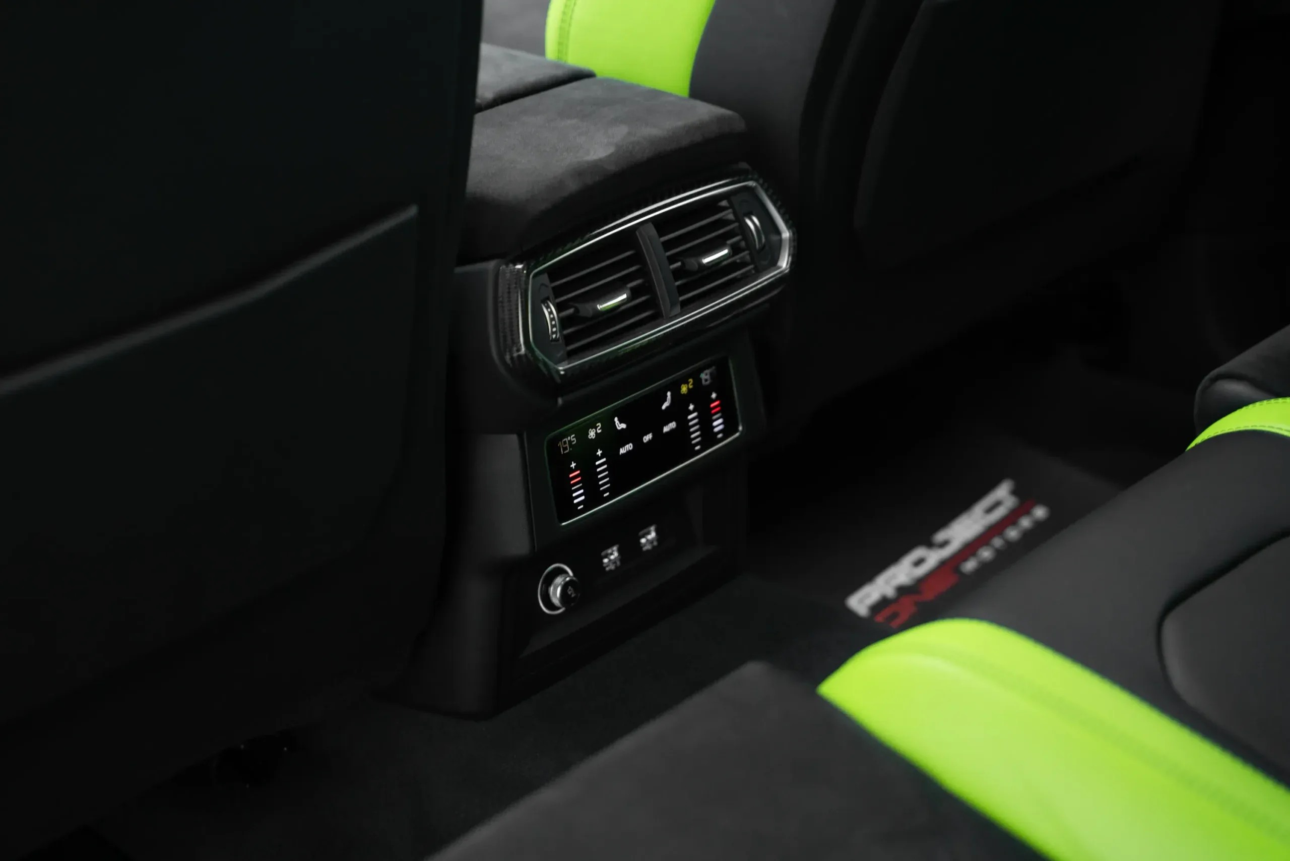 2021 Lamborghini Urus thumbnail 15