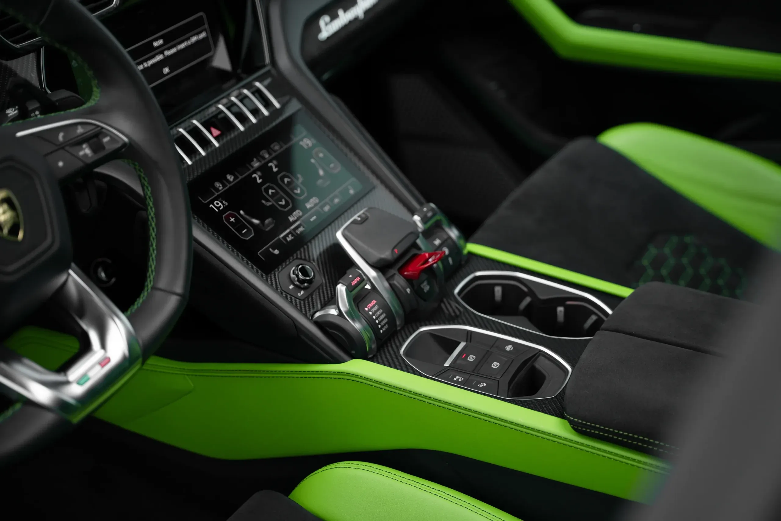 2021 Lamborghini Urus thumbnail 10
