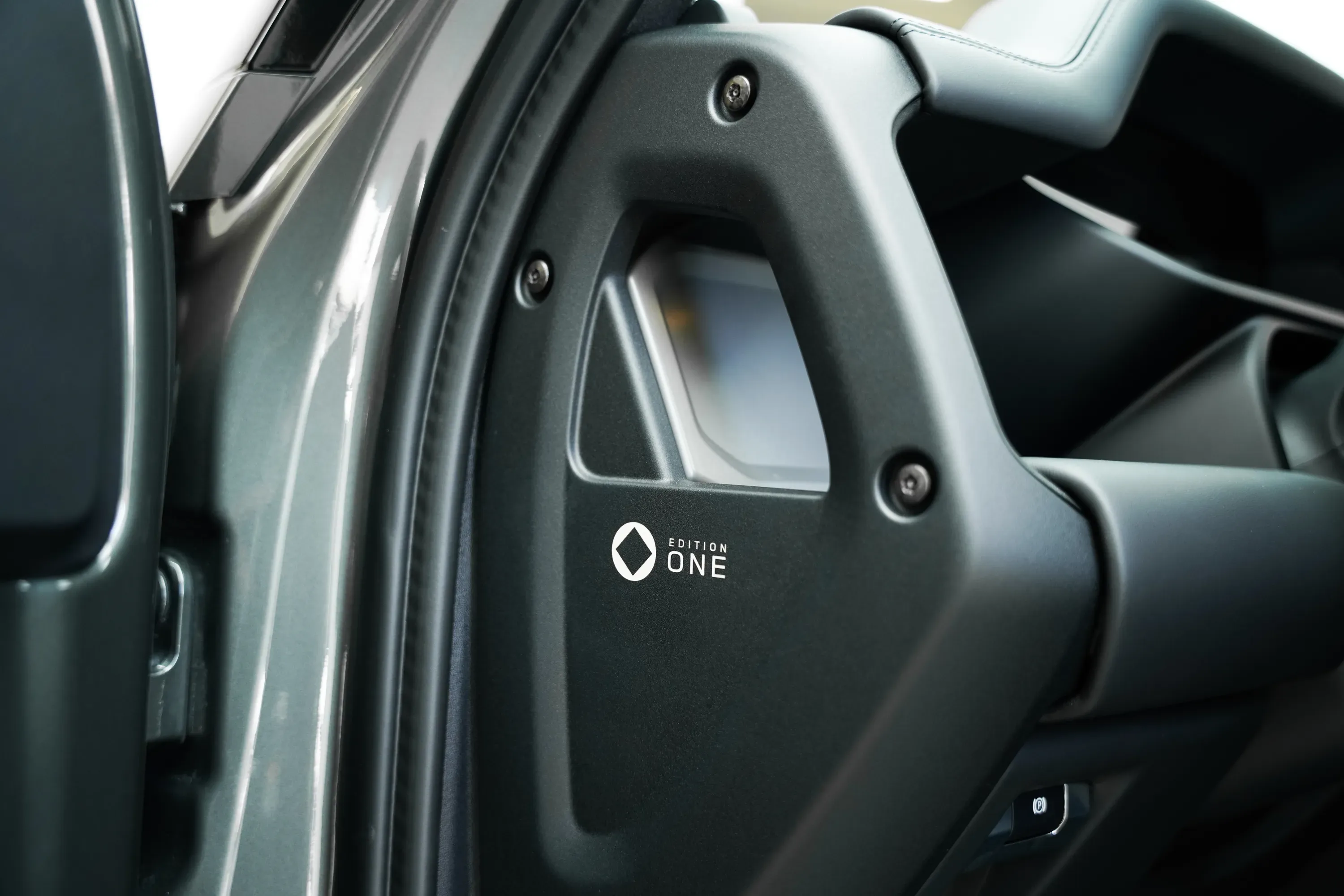 2025 Land Rover Defender 110 Octa Edition One P635 thumbnail 19