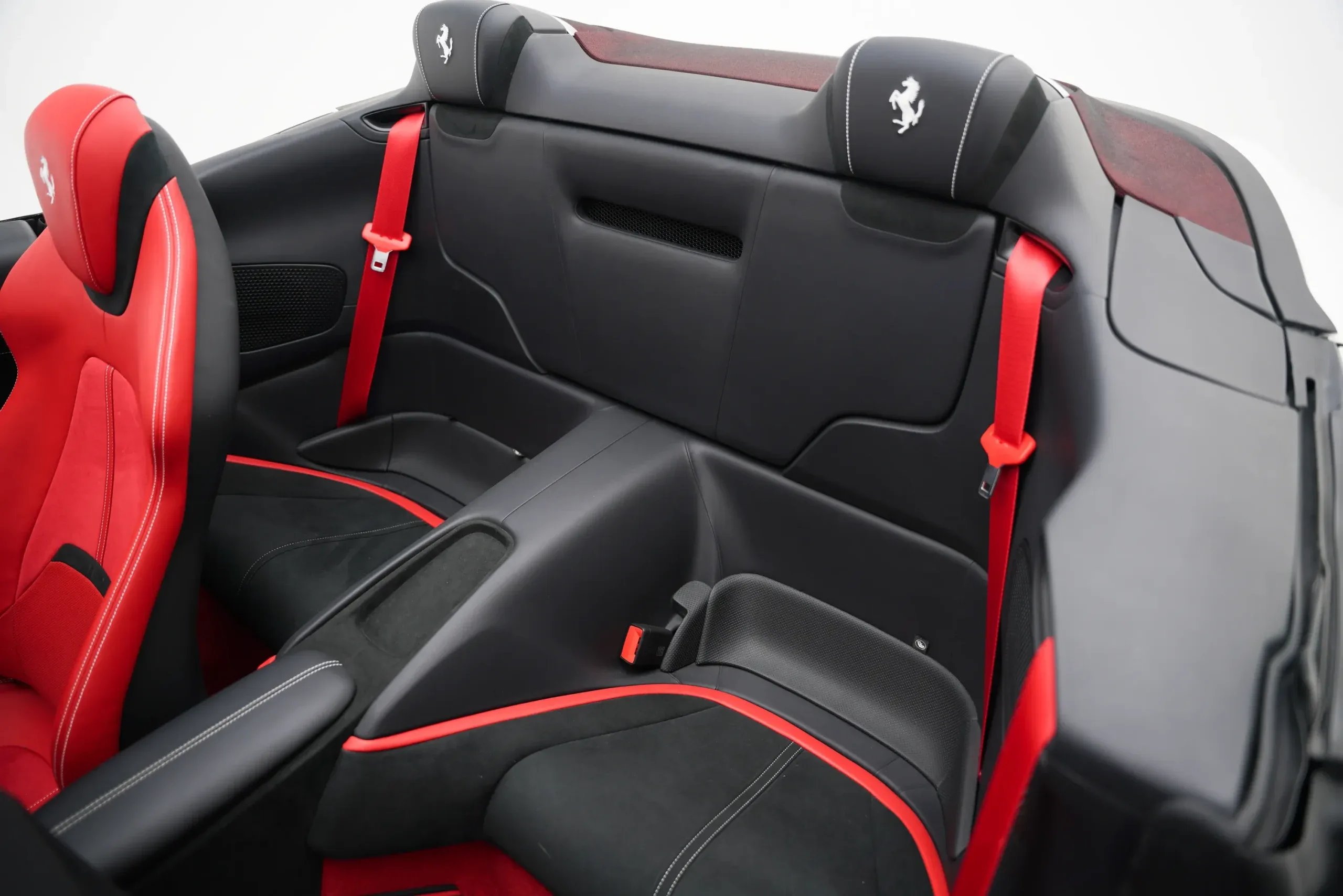 2024 Ferrari Roma Spider with Warranty and Service Contract thumbnail 11