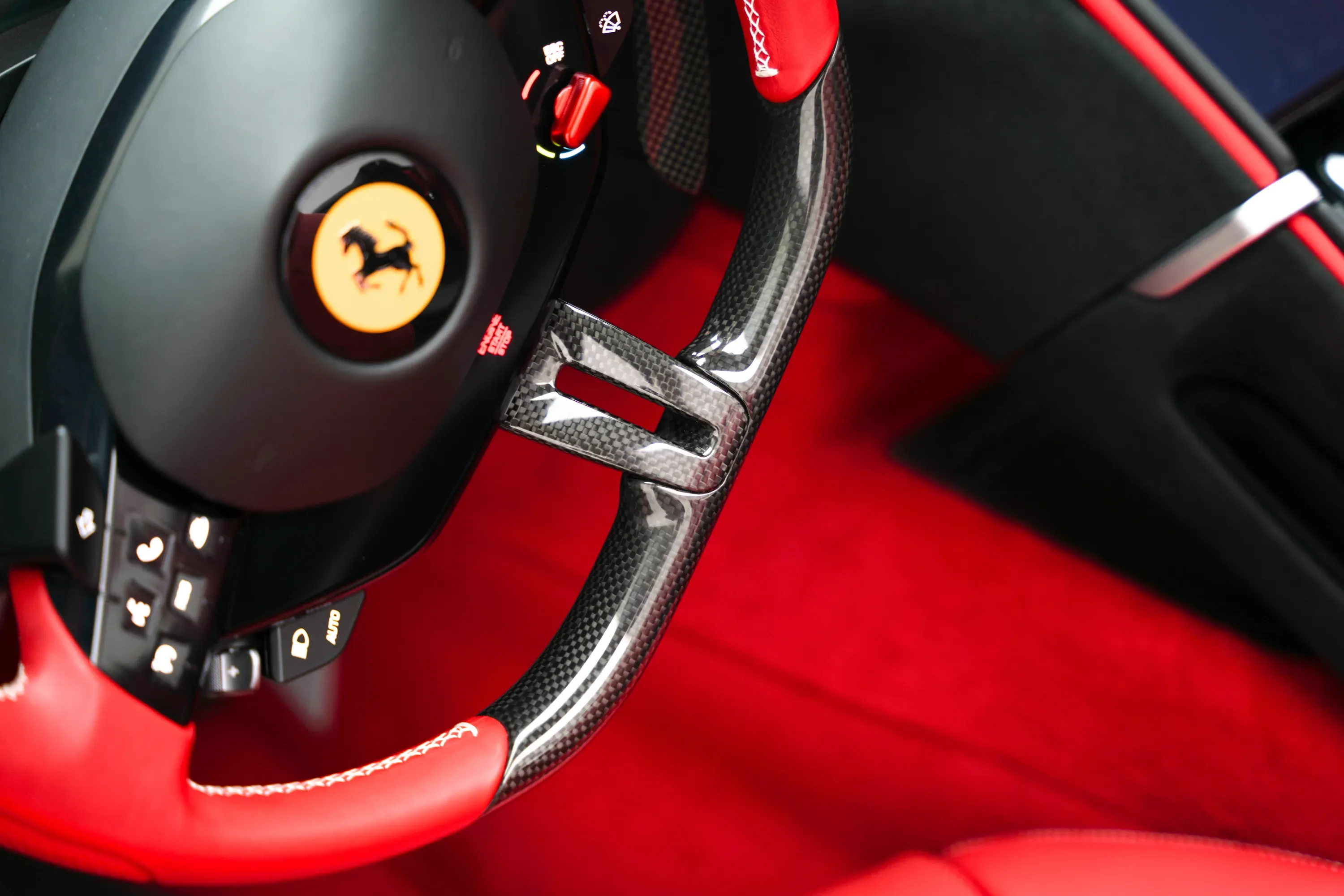 2024 Ferrari Roma Spider with Warranty and Service Contract thumbnail 15