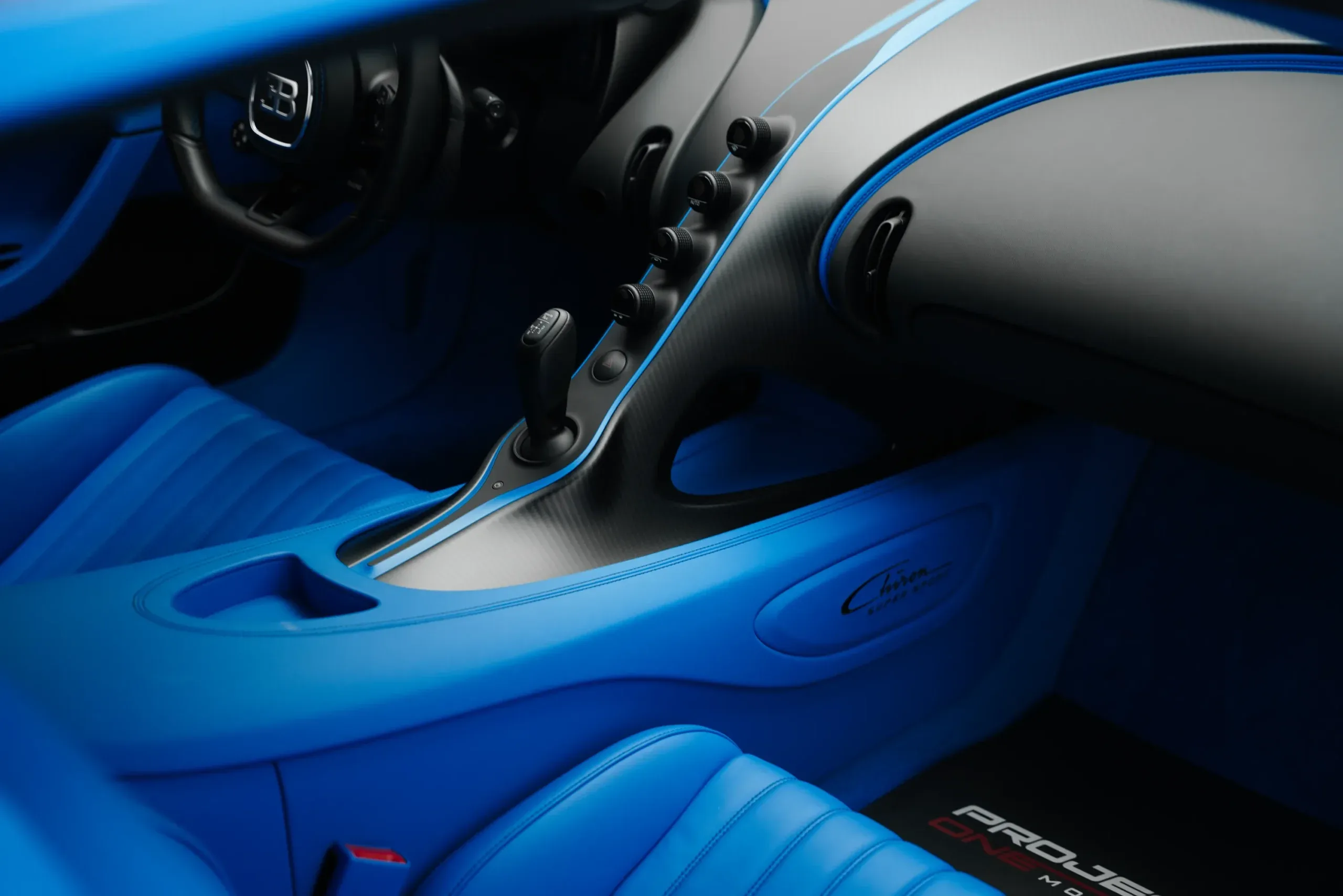 2023 Bugatti Chiron Super Sport thumbnail 12