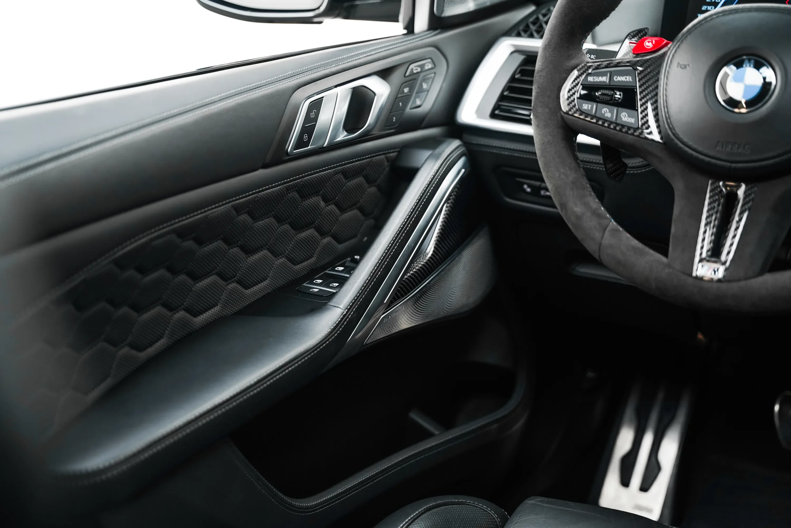 2023 BMW X6 4.4t M XDRIVE Competition thumbnail 15