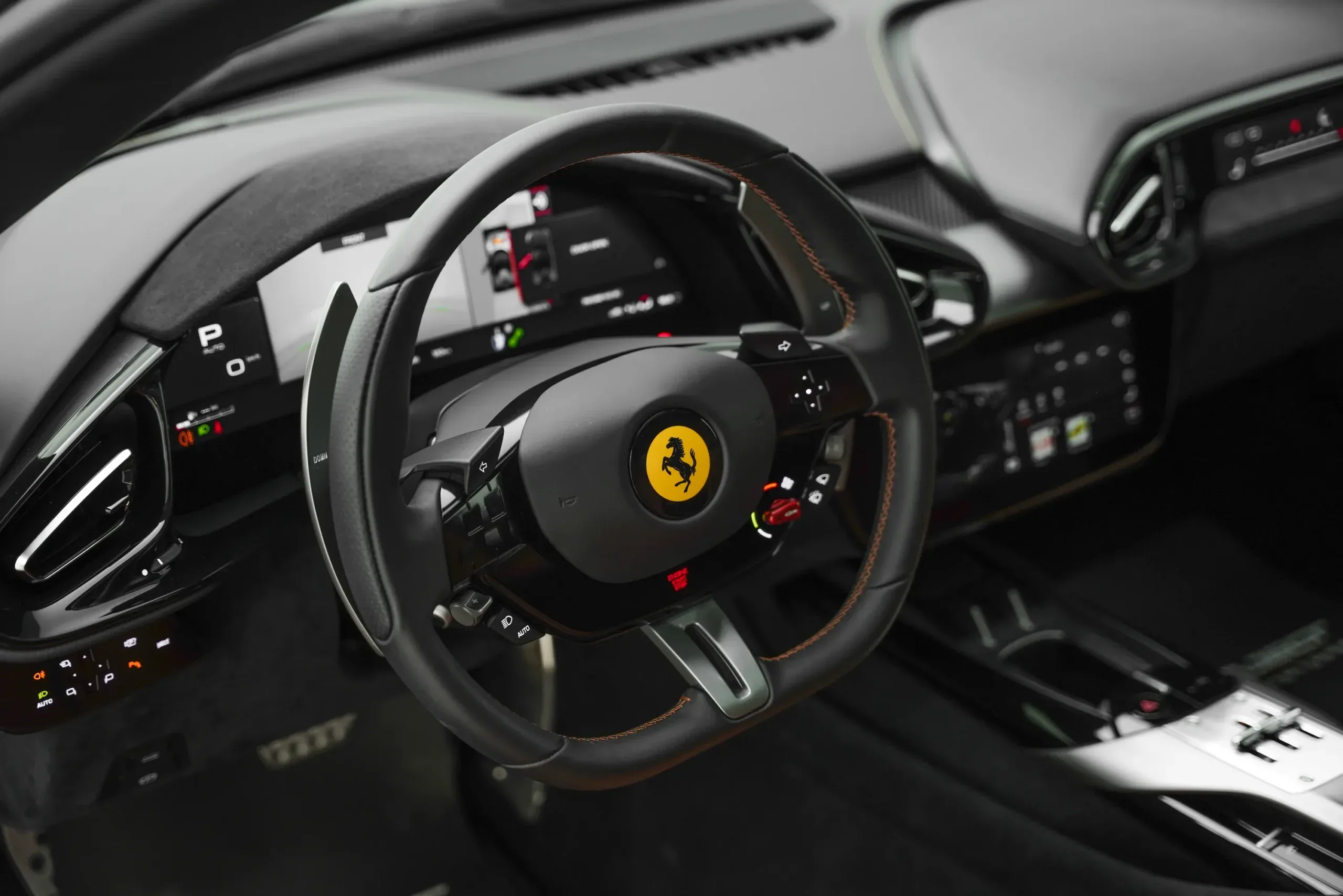 2025 Ferrari 12cilindri with 7 Years Service Contract thumbnail 9