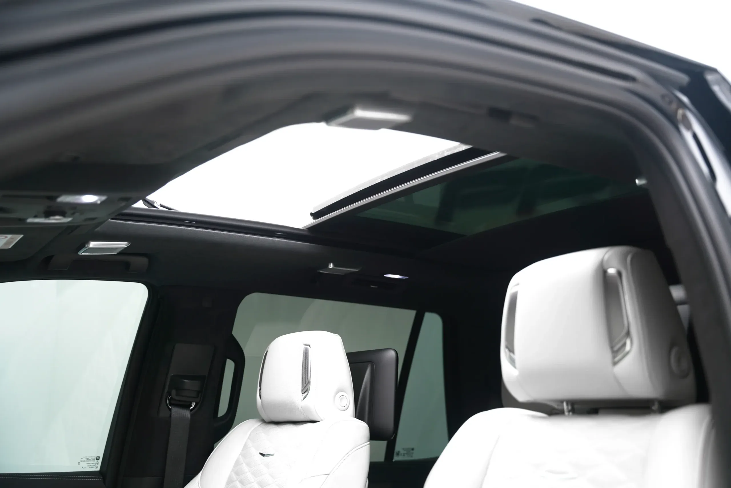 2025 Cadillac Escalade V with Service Contract thumbnail 14