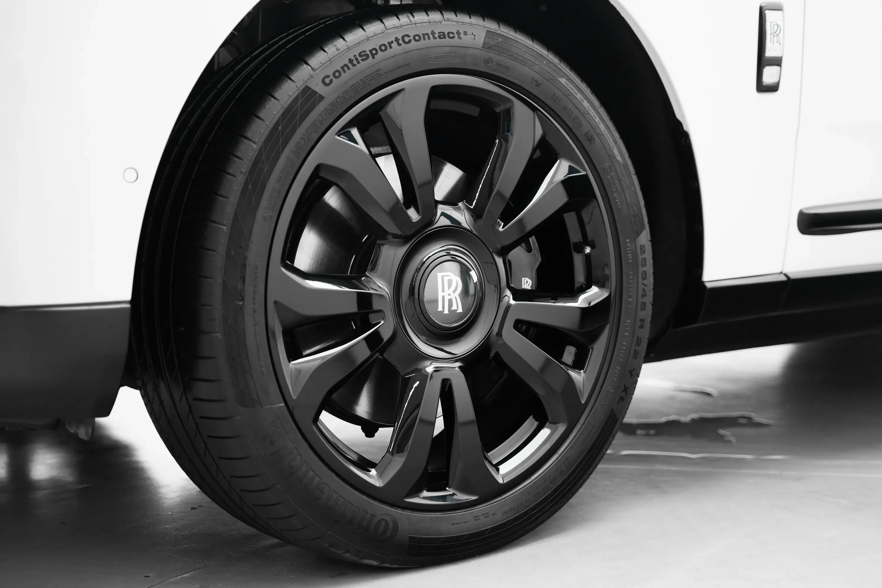 2021 Rolls-Royce Cullinan thumbnail 11