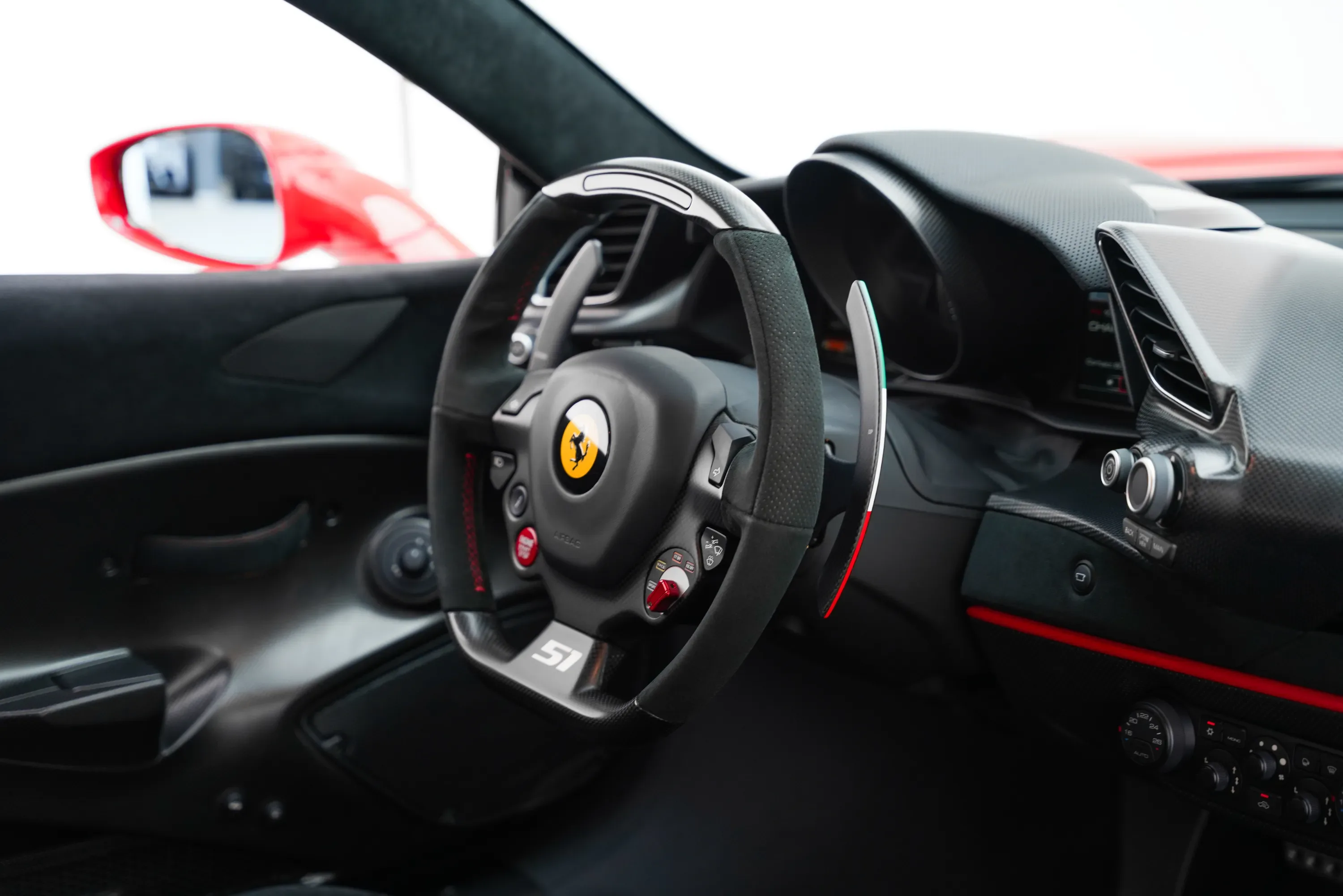 Ferrari 488 Pista Piloti with 7 Years Warranty thumbnail 15