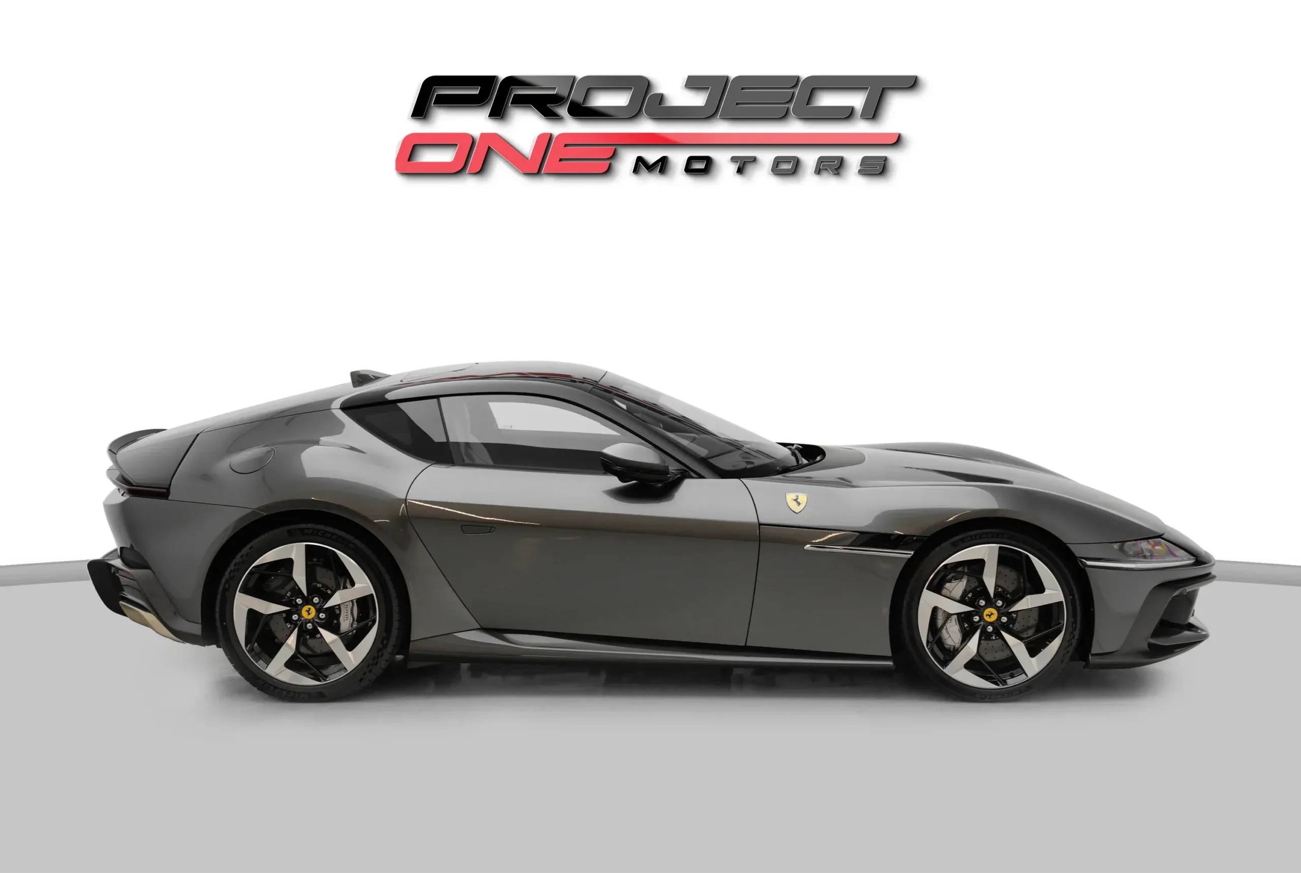 2025 Ferrari 12 Cilindri - photo 2 of 9