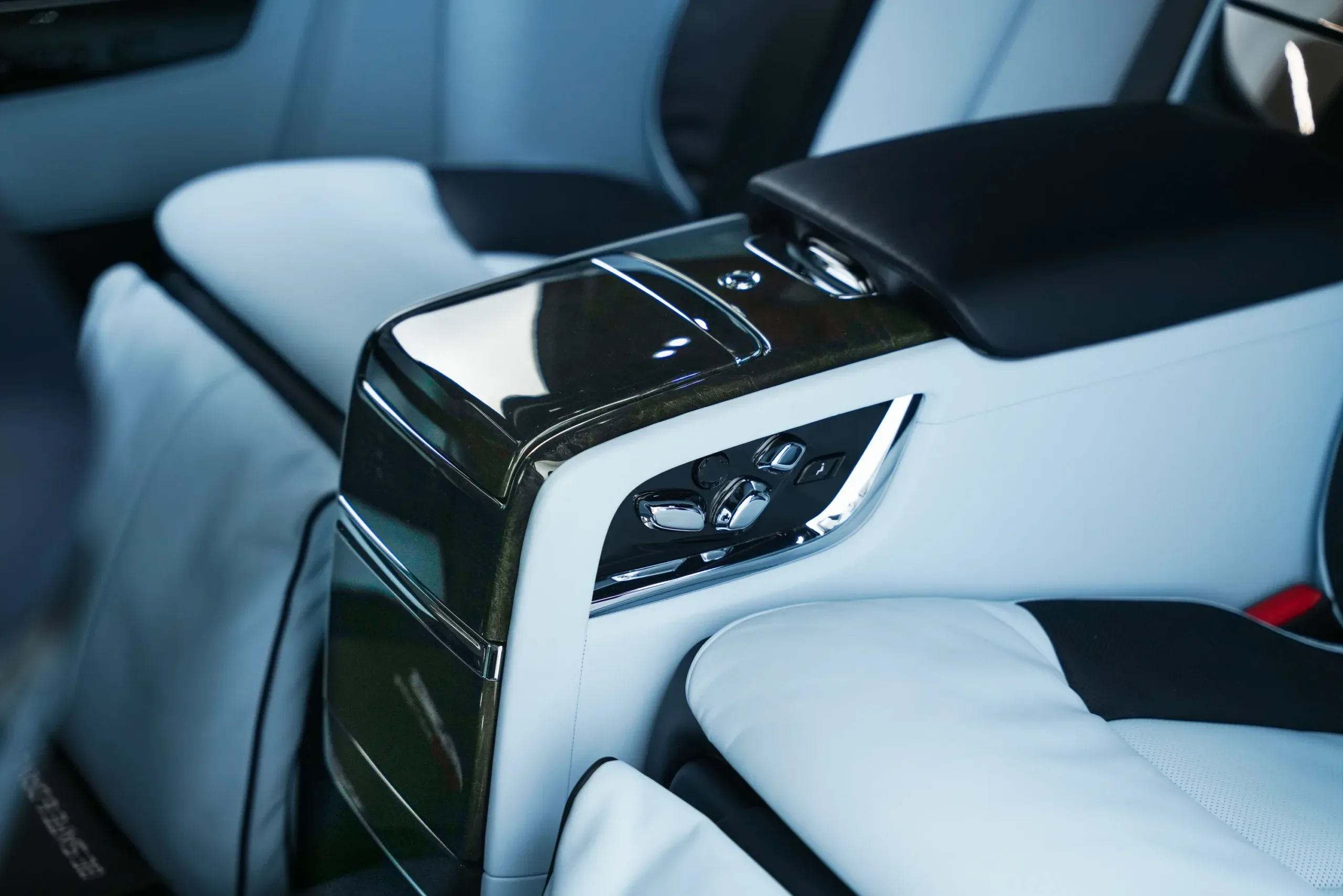 2026 Rolls-Royce Phantom EWB with 5 Years Warranty and Service Contract thumbnail 14