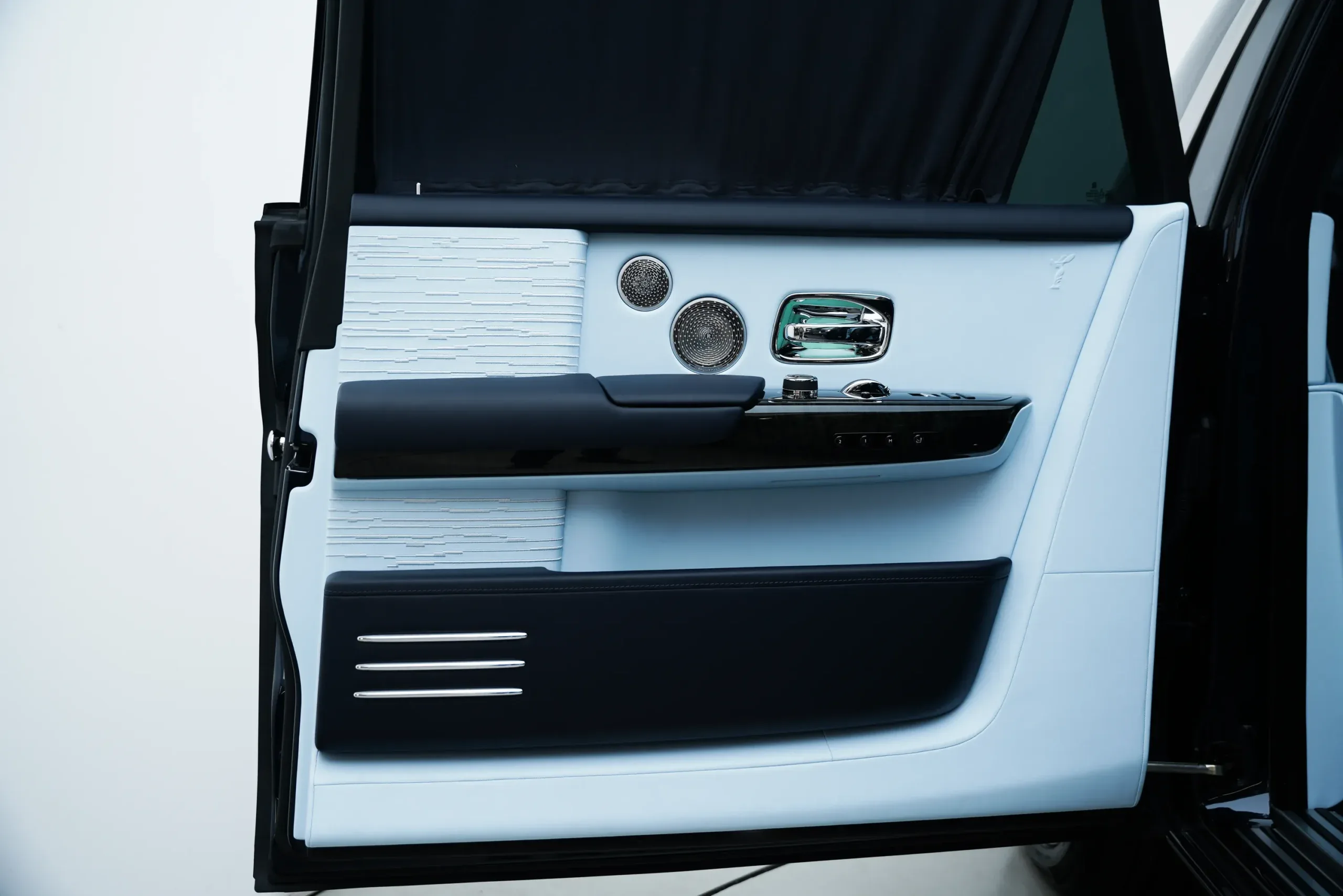 2026 Rolls-Royce Phantom EWB with 5 Years Warranty and Service Contract thumbnail 17