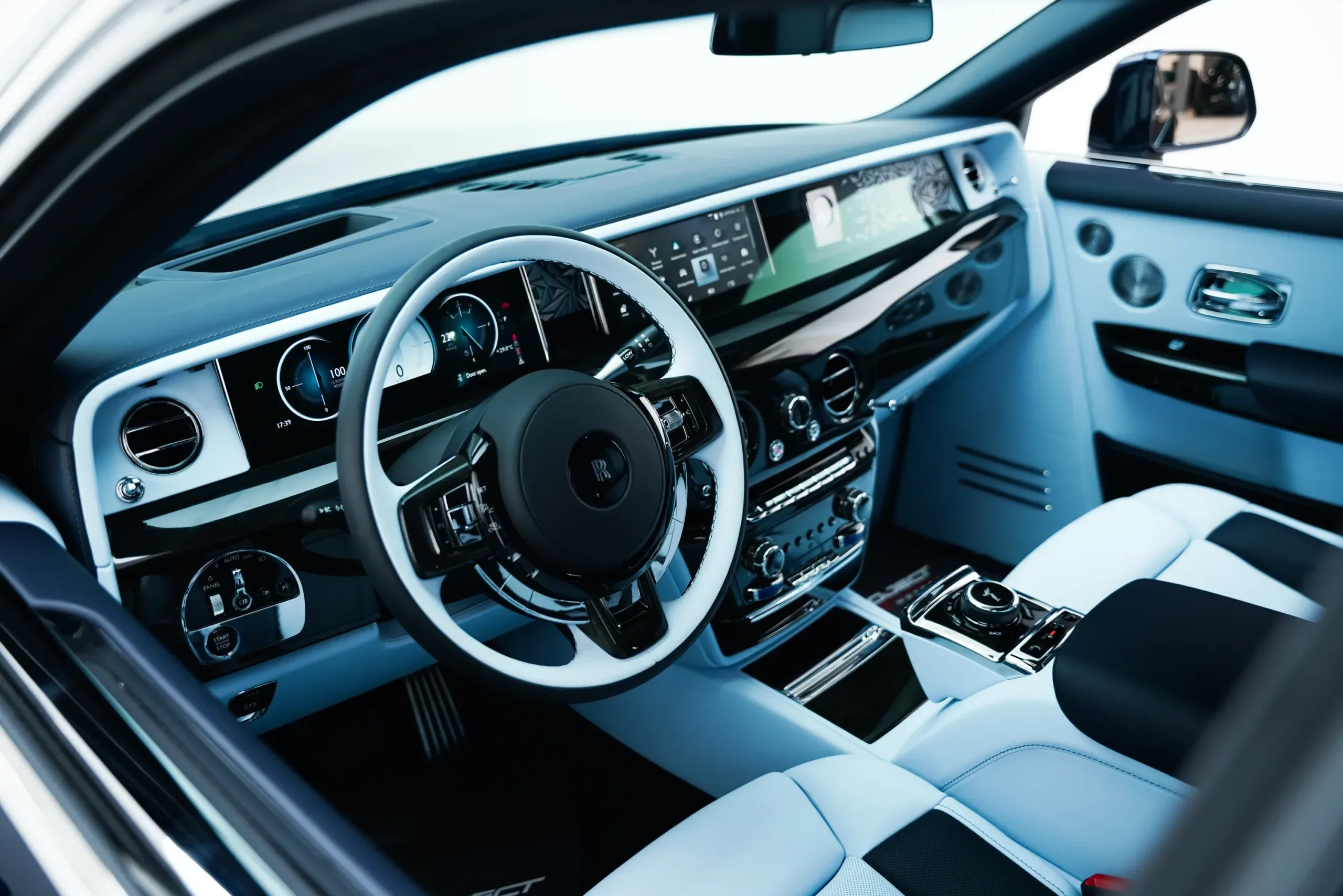 2026 Rolls-Royce Phantom EWB with 5 Years Warranty and Service Contract thumbnail 8