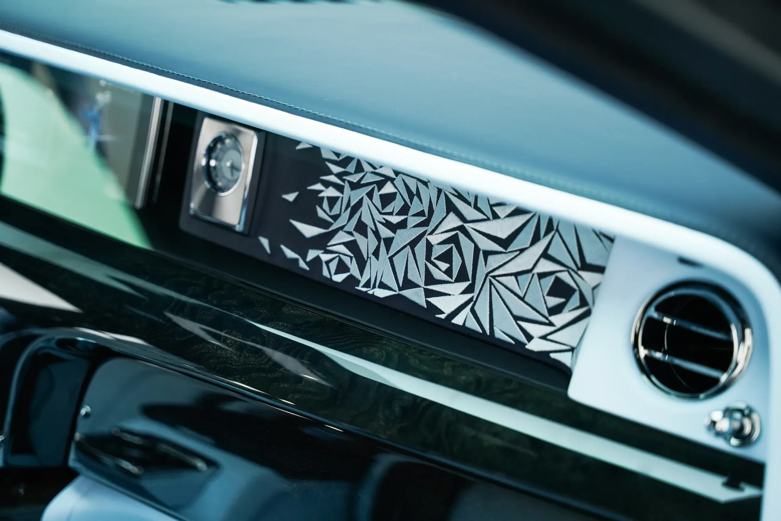 2026 Rolls-Royce Phantom EWB with 5 Years Warranty and Service Contract thumbnail 9
