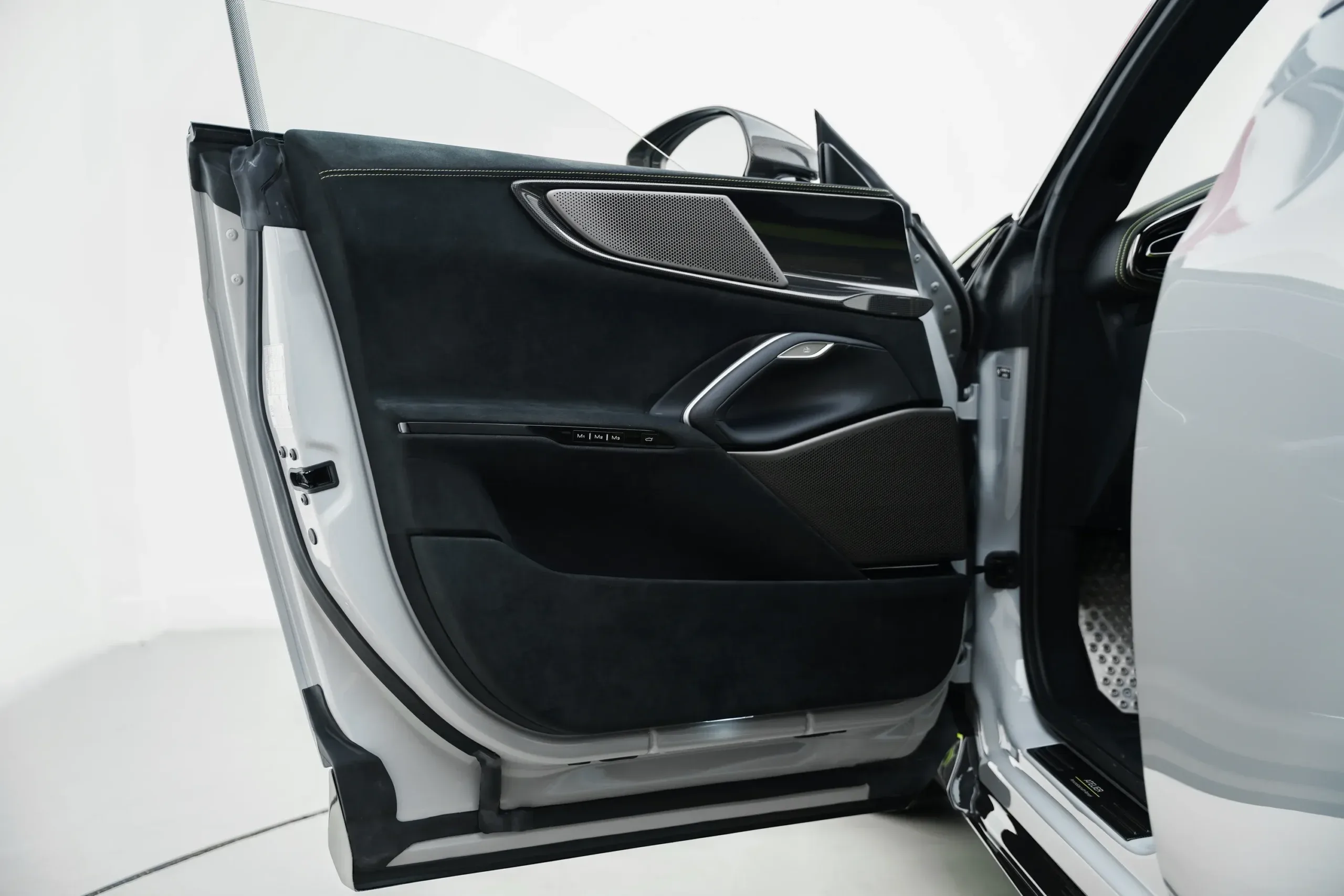 2025 Ferrari Purosangue with Novitec Kit thumbnail 6