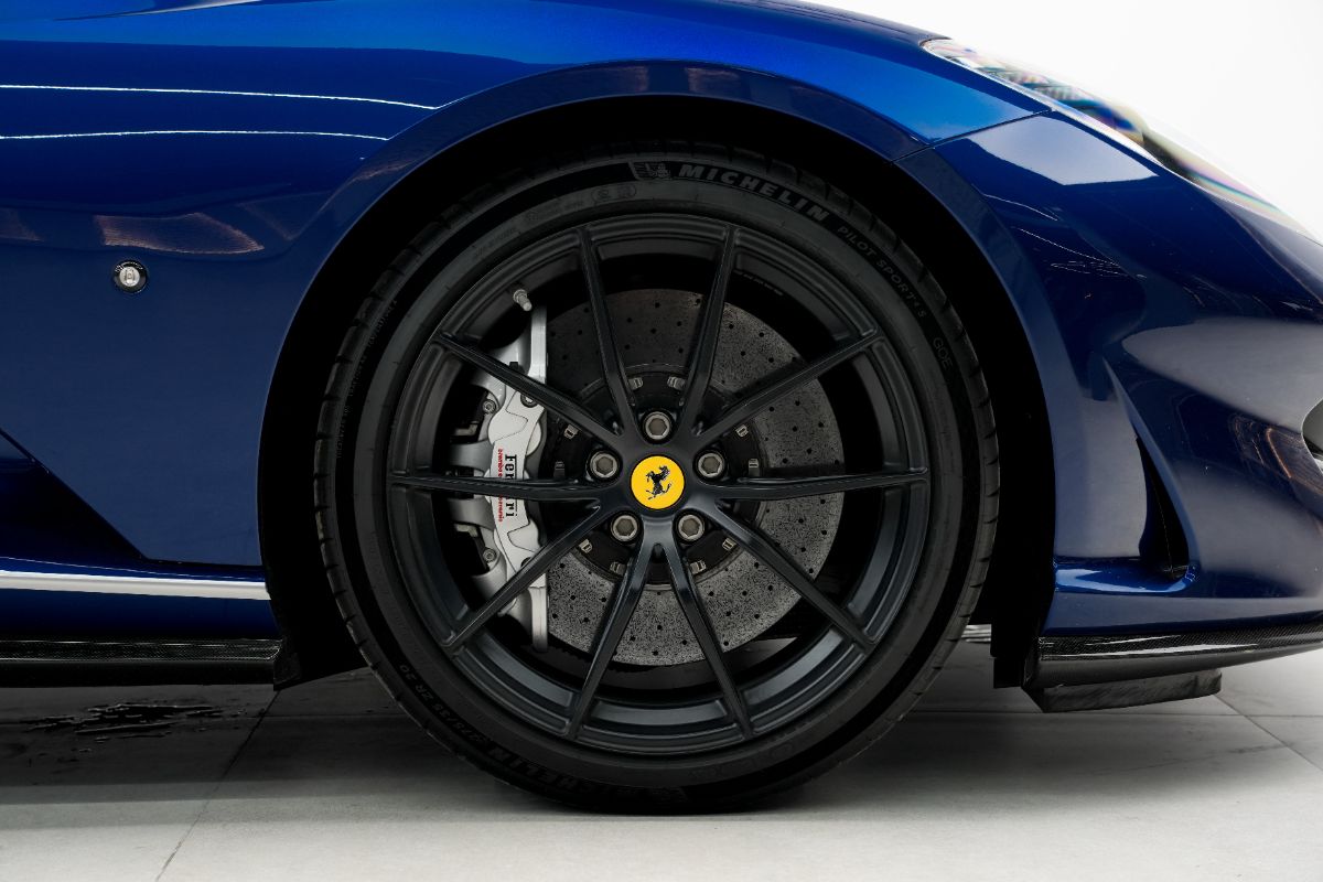2021 Ferrari 812 Superfast Standard with Service Contract thumbnail 12