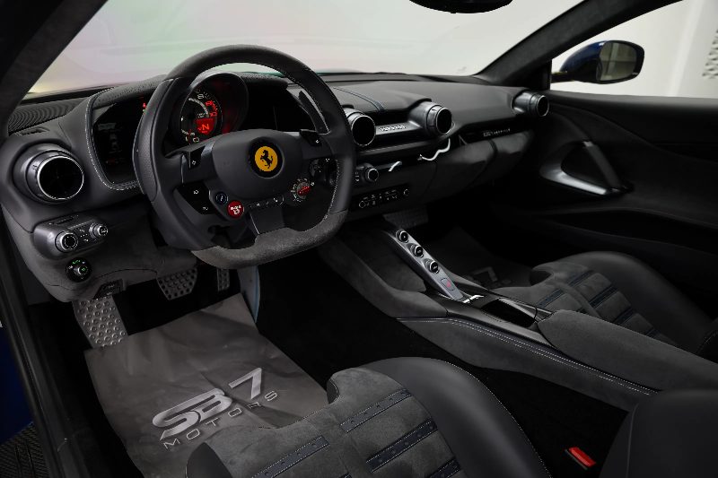 2021 Ferrari 812 Superfast Standard with Service Contract thumbnail 6