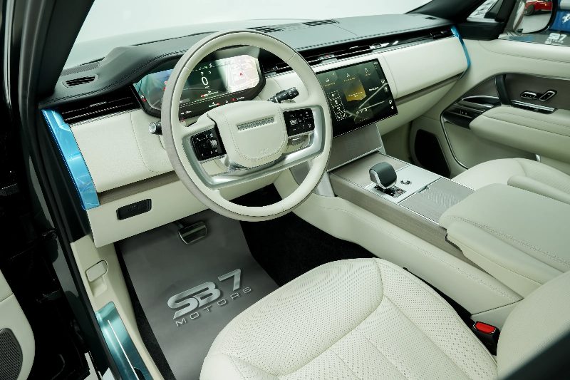 2025 Land Rover Range Rover Autobiography thumbnail 6