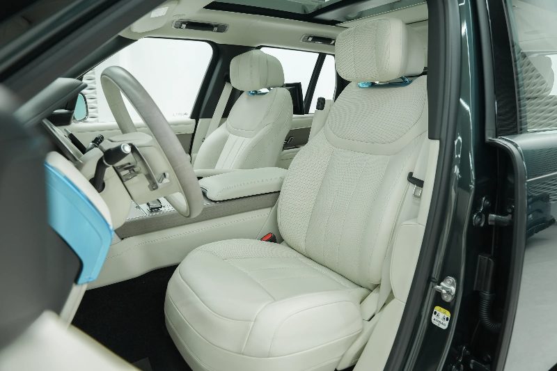 2025 Land Rover Range Rover Autobiography thumbnail 9